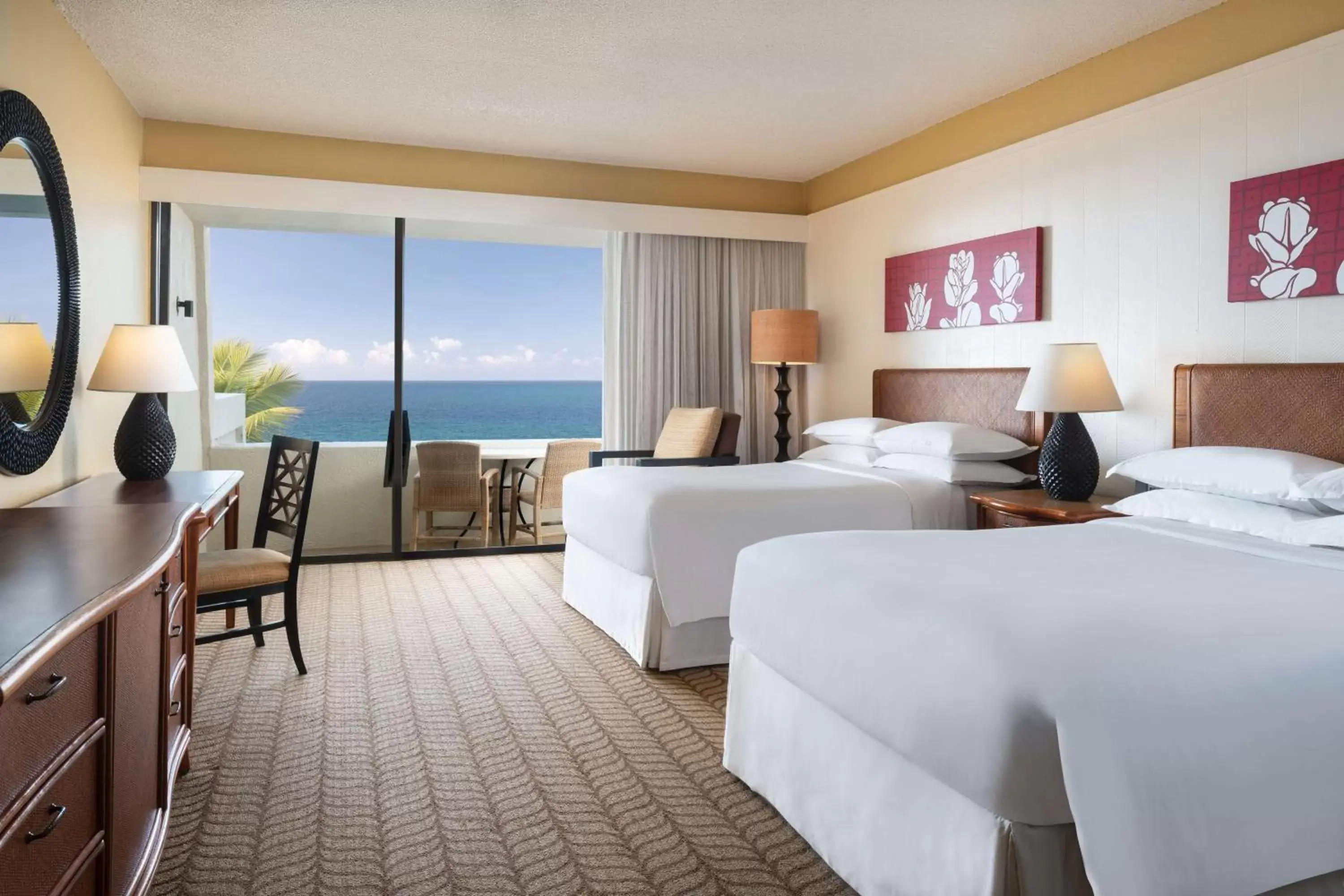 Bedroom in Outrigger Kona Resort and Spa