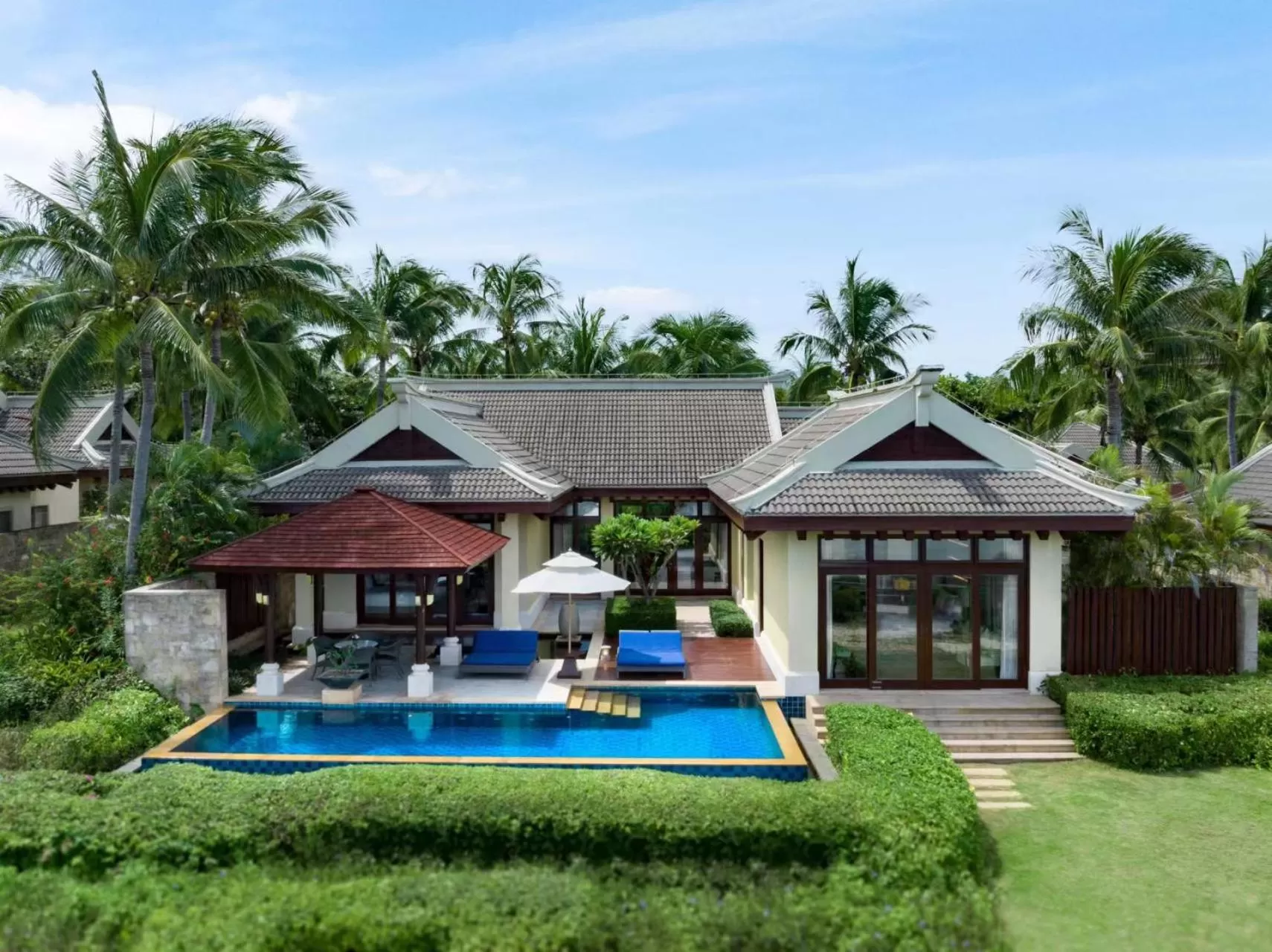 Property building in The Ritz-Carlton Sanya, Yalong Bay