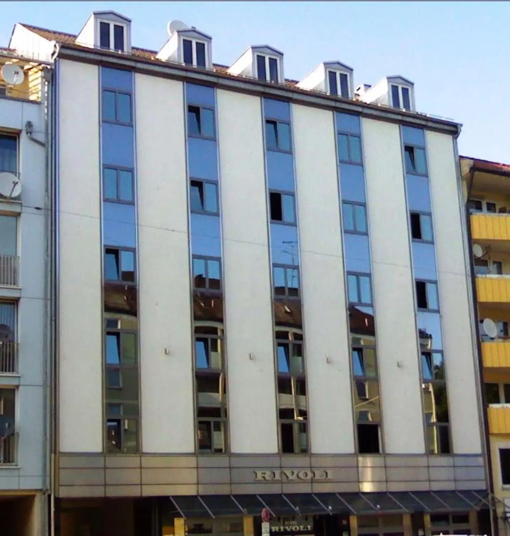 Property Building in Hotel Rivoli