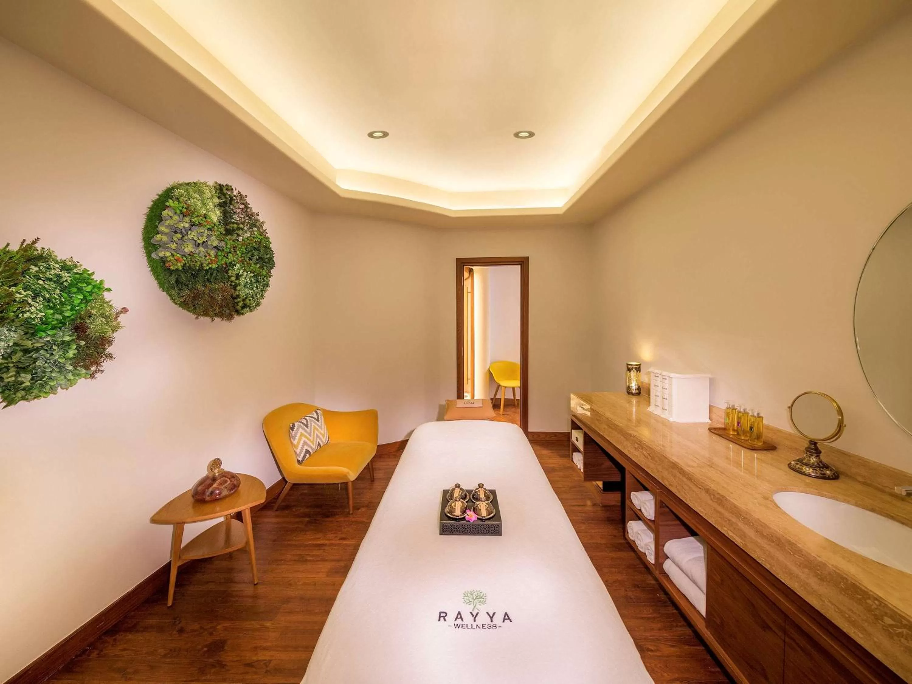 Fitness centre/facilities, Bed in The Retreat Palm Dubai MGallery by Sofitel