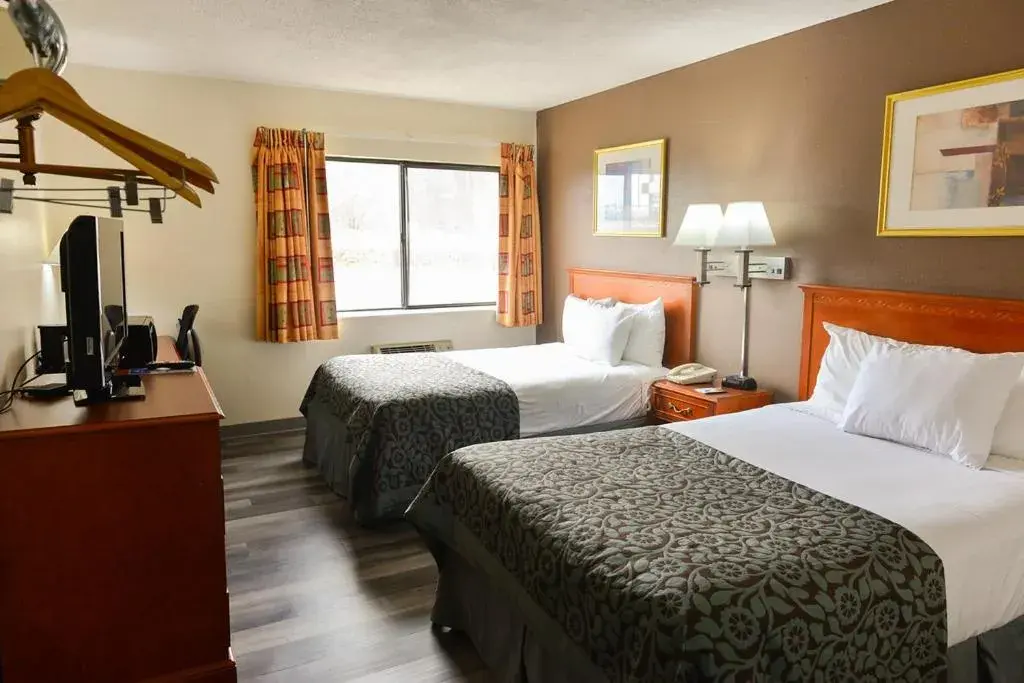 Bed in Days Inn by Wyndham Portage