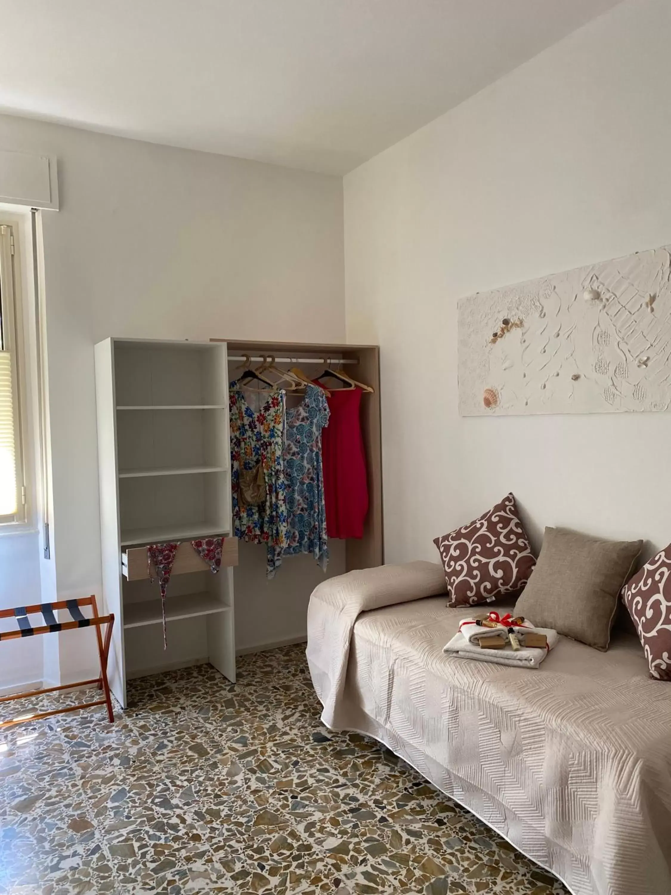 wardrobe, Seating Area in Rossocorallo Rooms