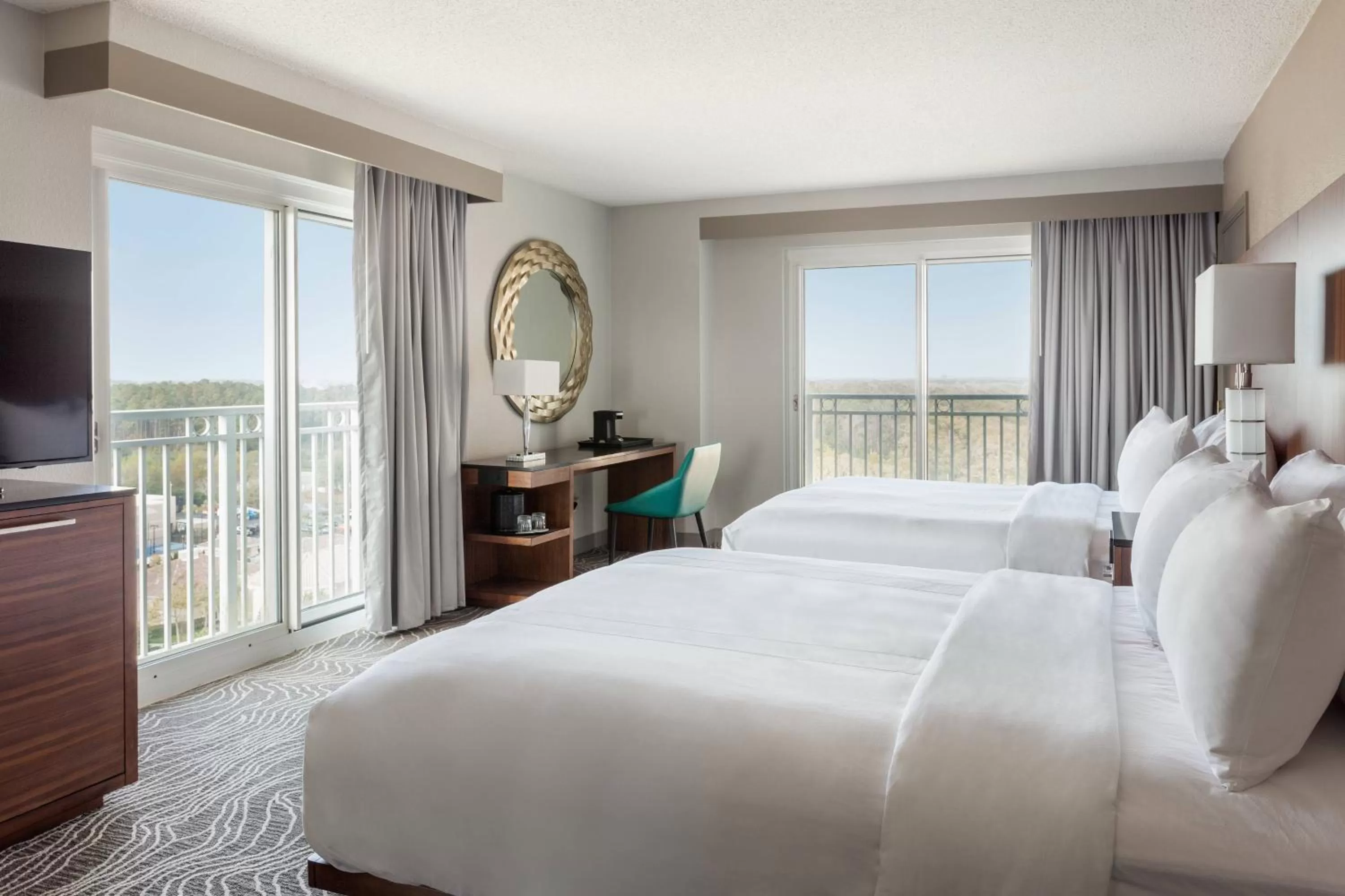 Photo of the whole room, Bed in Marriott Myrtle Beach Resort & Spa at Grande Dunes