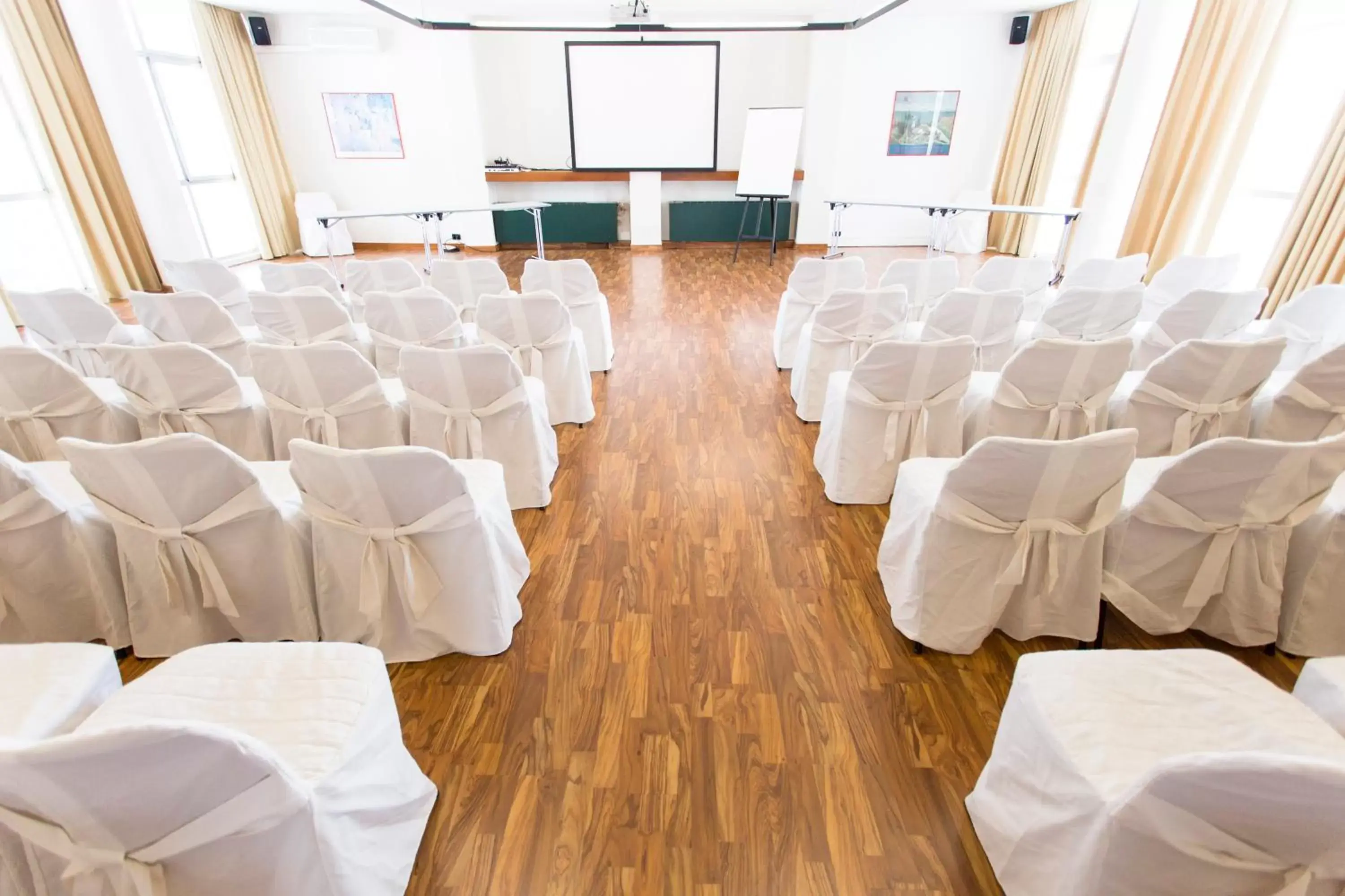 Business facilities, Banquet Facilities in B&B Hotel Borgaro Torinese