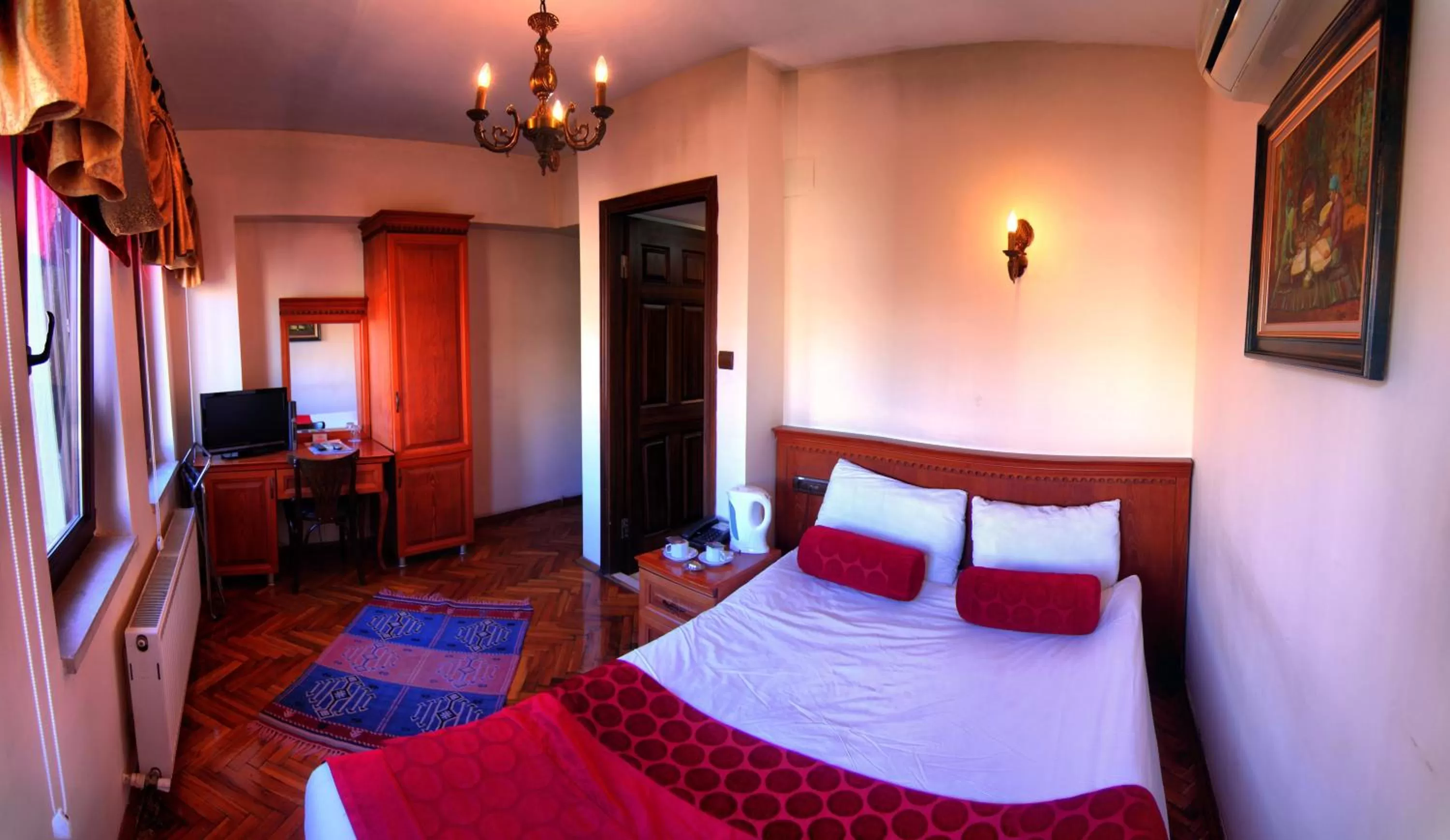 Photo of the whole room in Kervansaray Canakkale Hotel - Special Category