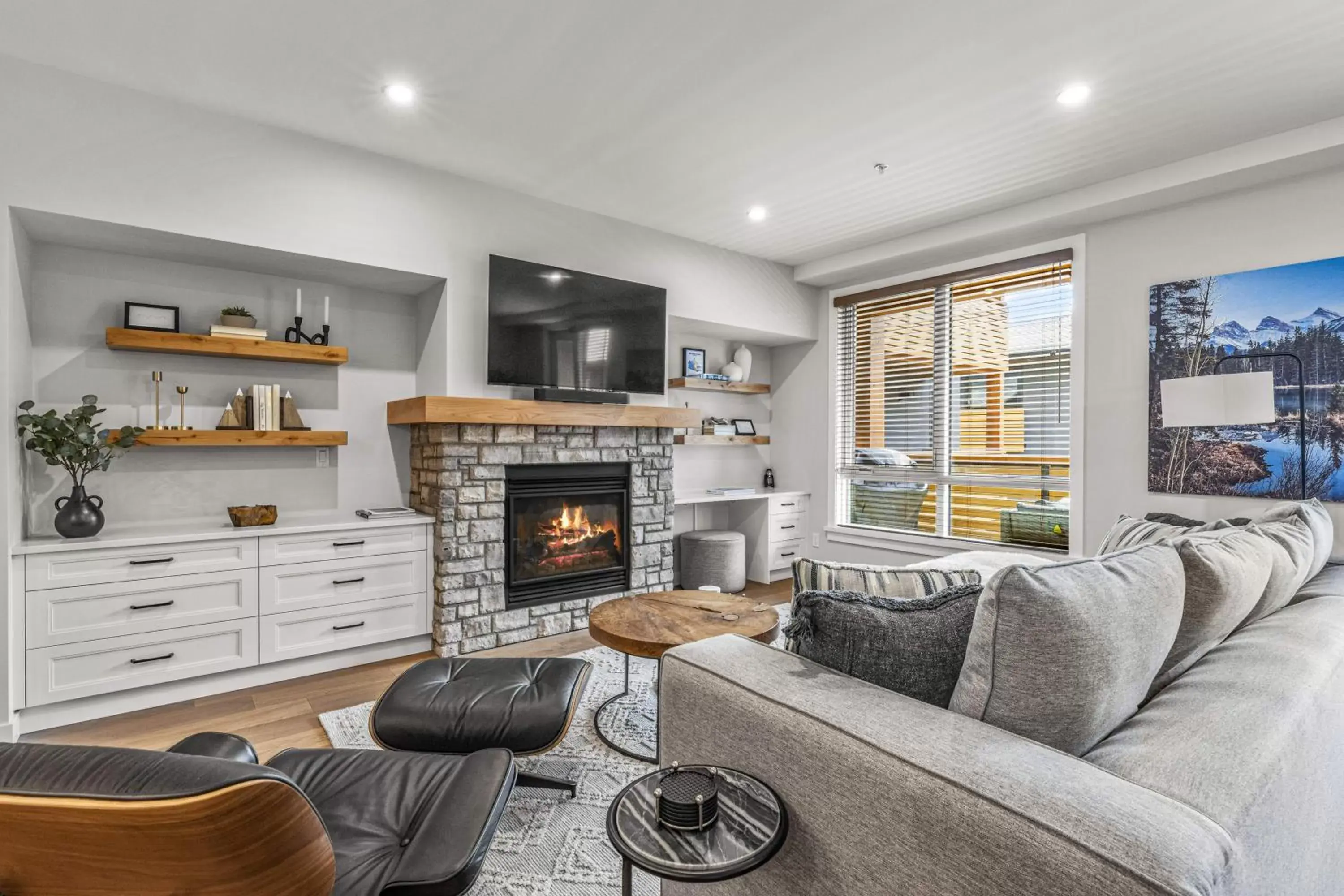 Living room, Seating Area in Tamarack Lodge by Spring Creek Vacations