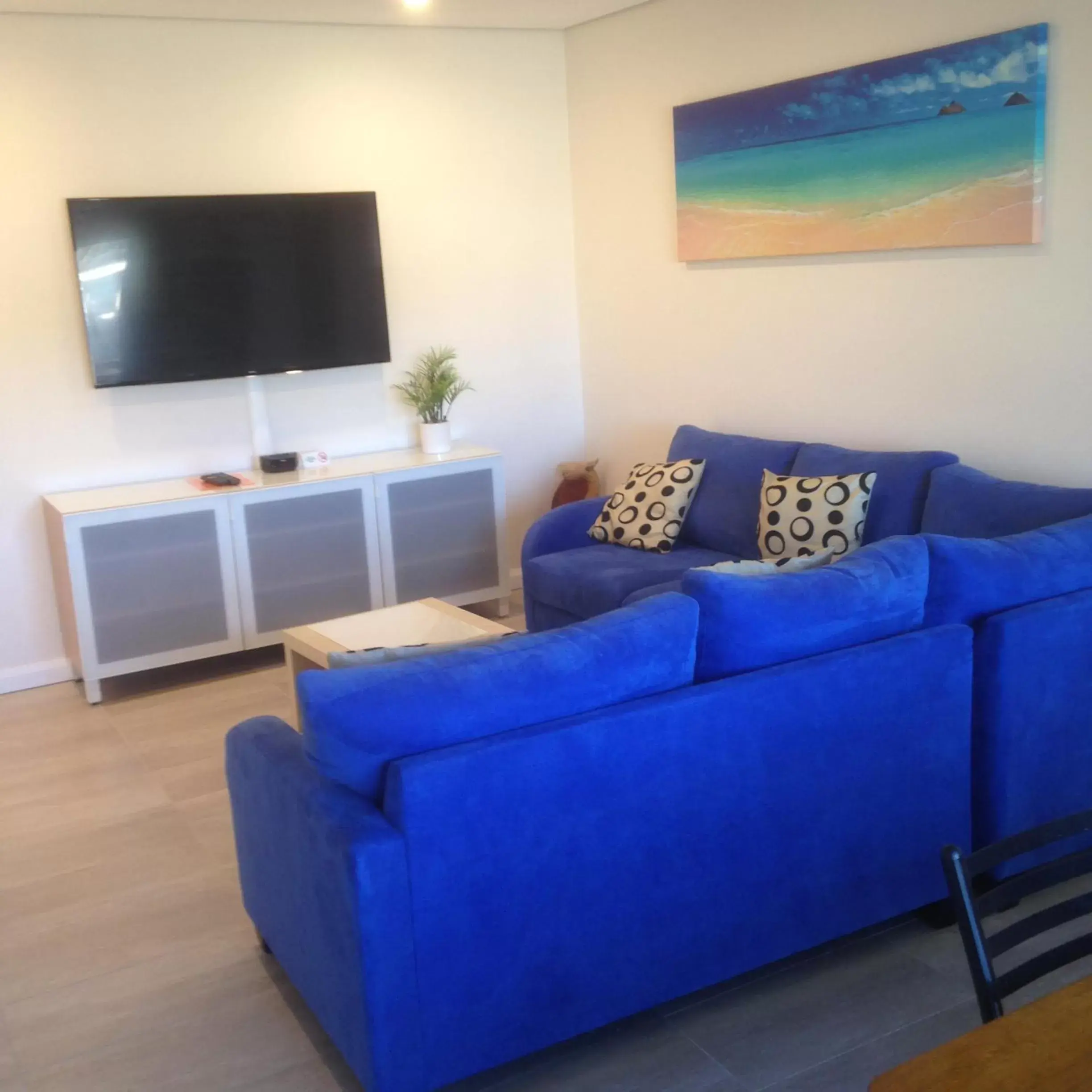 TV and multimedia, Seating Area in Beaches Serviced Apartments