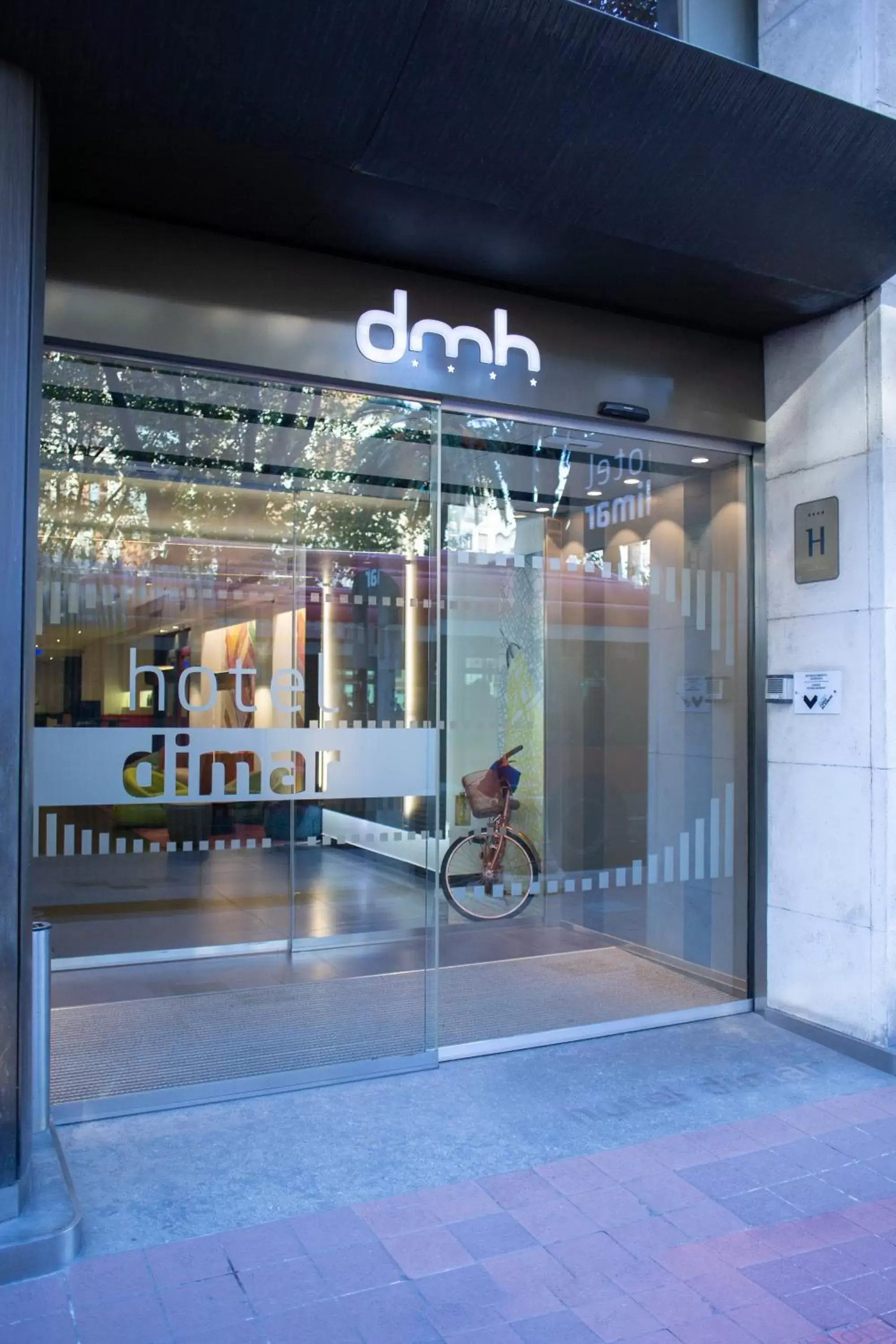 Facade/entrance in Hotel Dimar