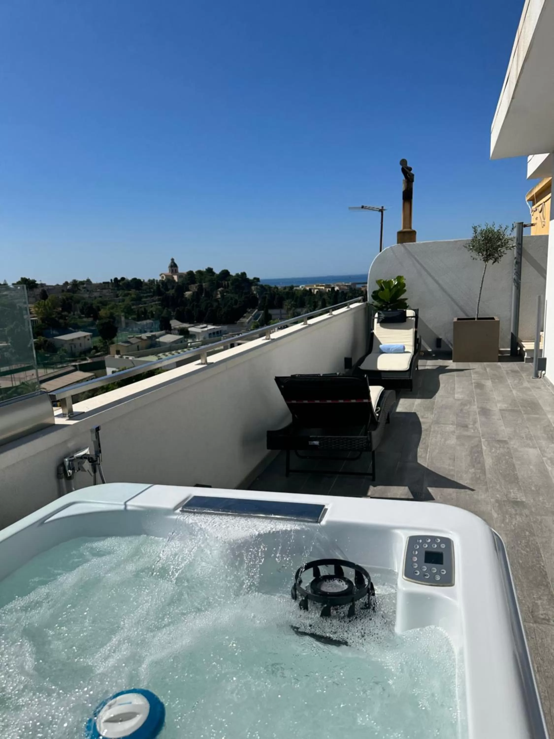 Balcony/Terrace in 18 Dante Luxury Suites