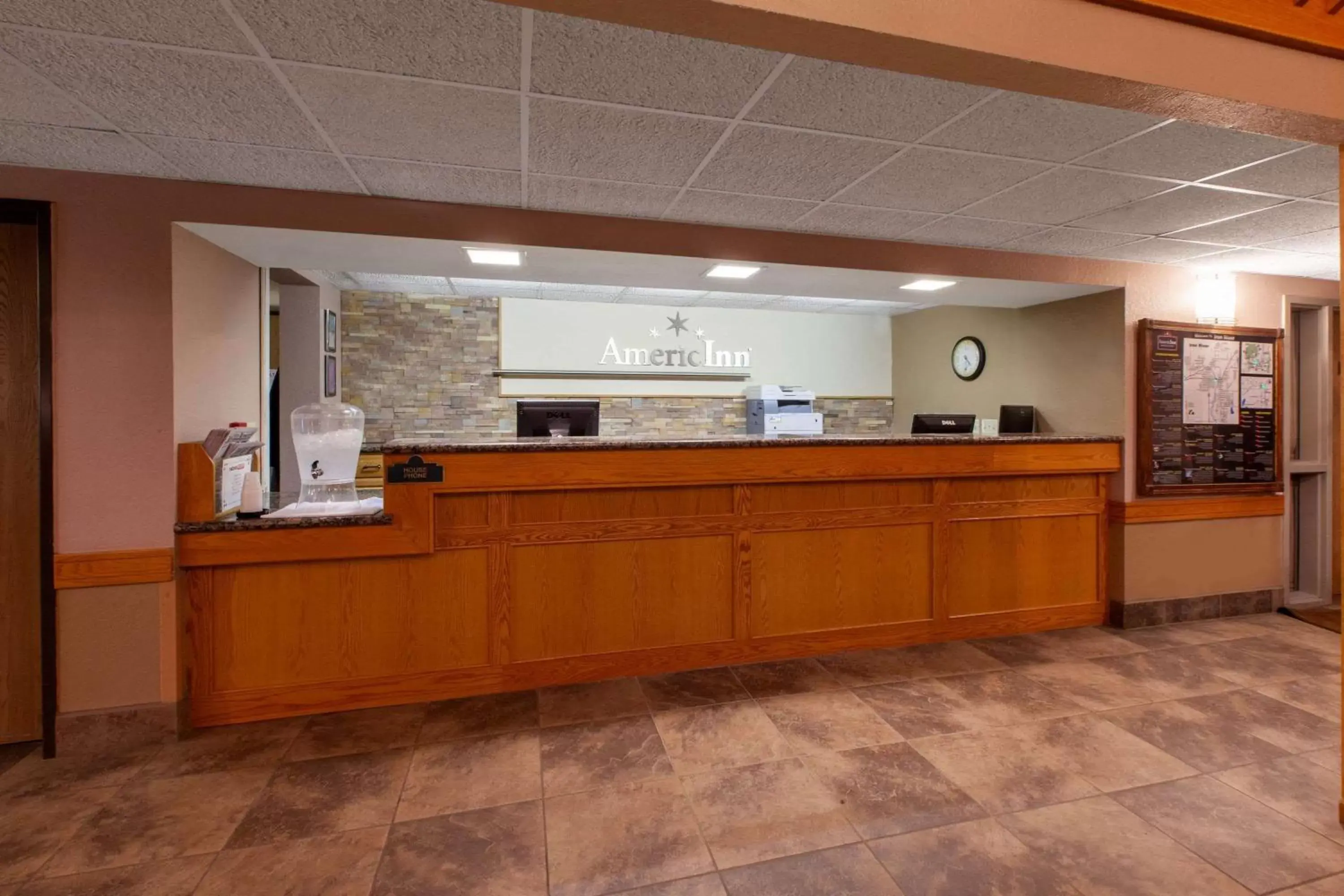 Lobby or reception, Lobby/Reception in AmericInn by Wyndham Iron River