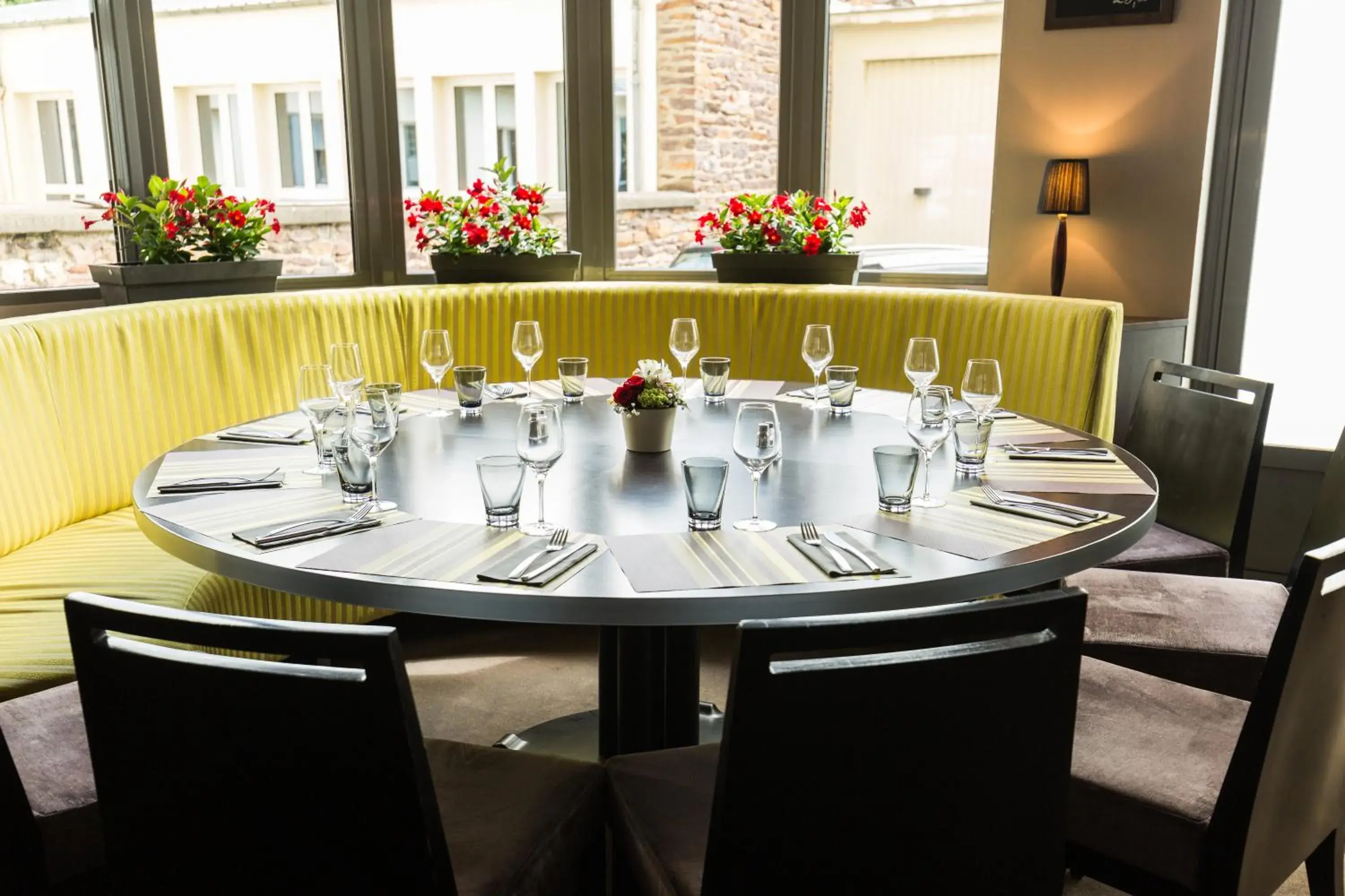 Staff, Restaurant/Places to Eat in Hotel-Restaurant Le Victoria