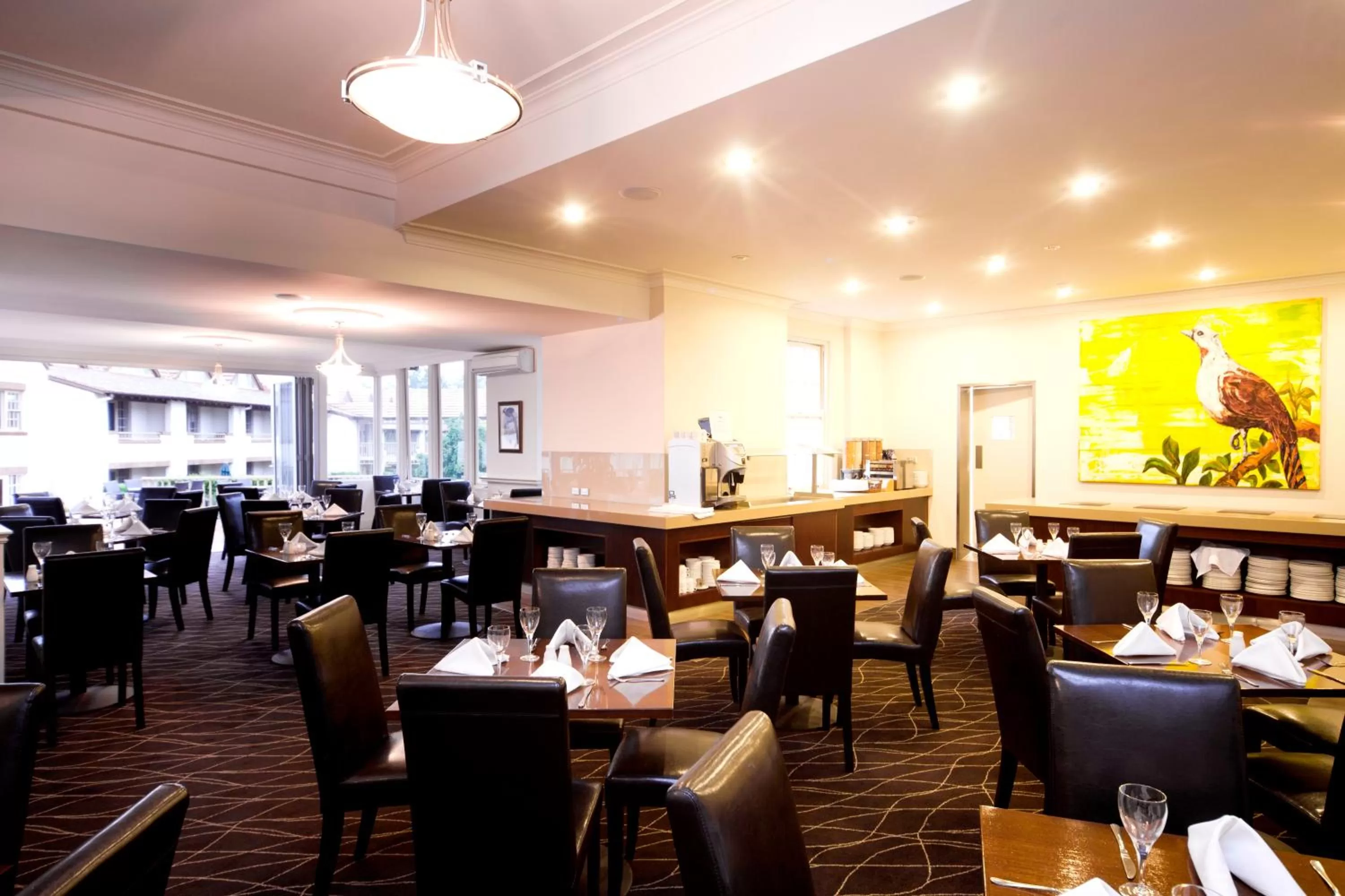 Restaurant/places to eat in Mercure Canberra