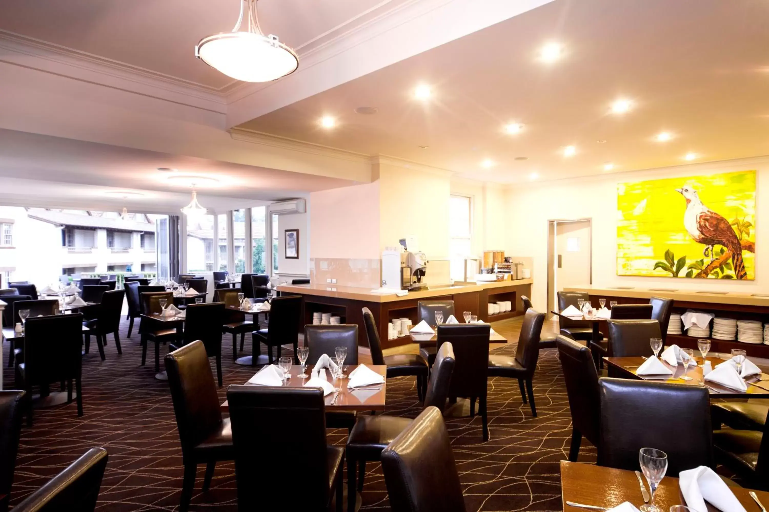 Restaurant/Places to Eat in Mercure Canberra