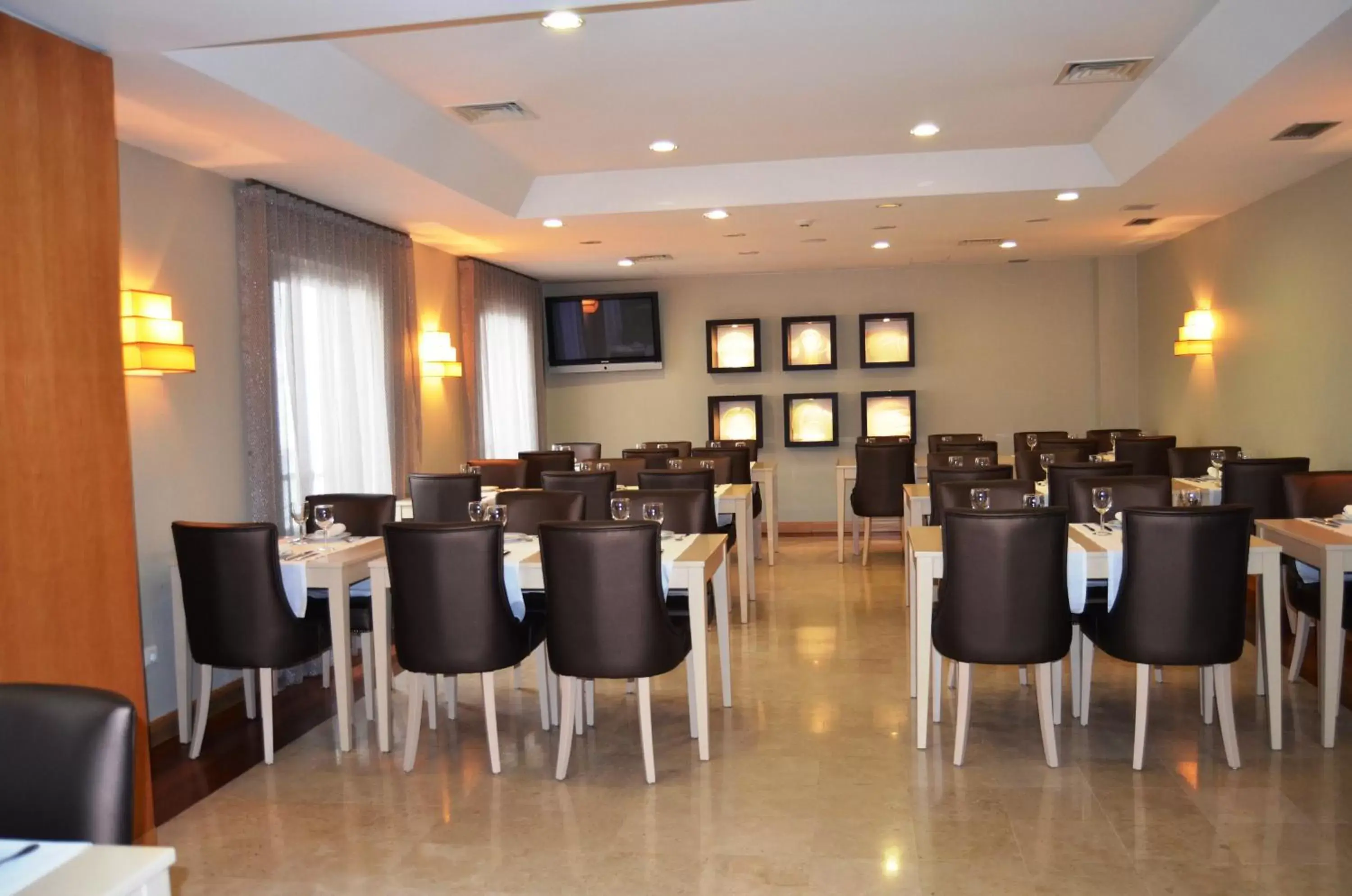 Restaurant/Places to Eat in Hotel Torres Novas