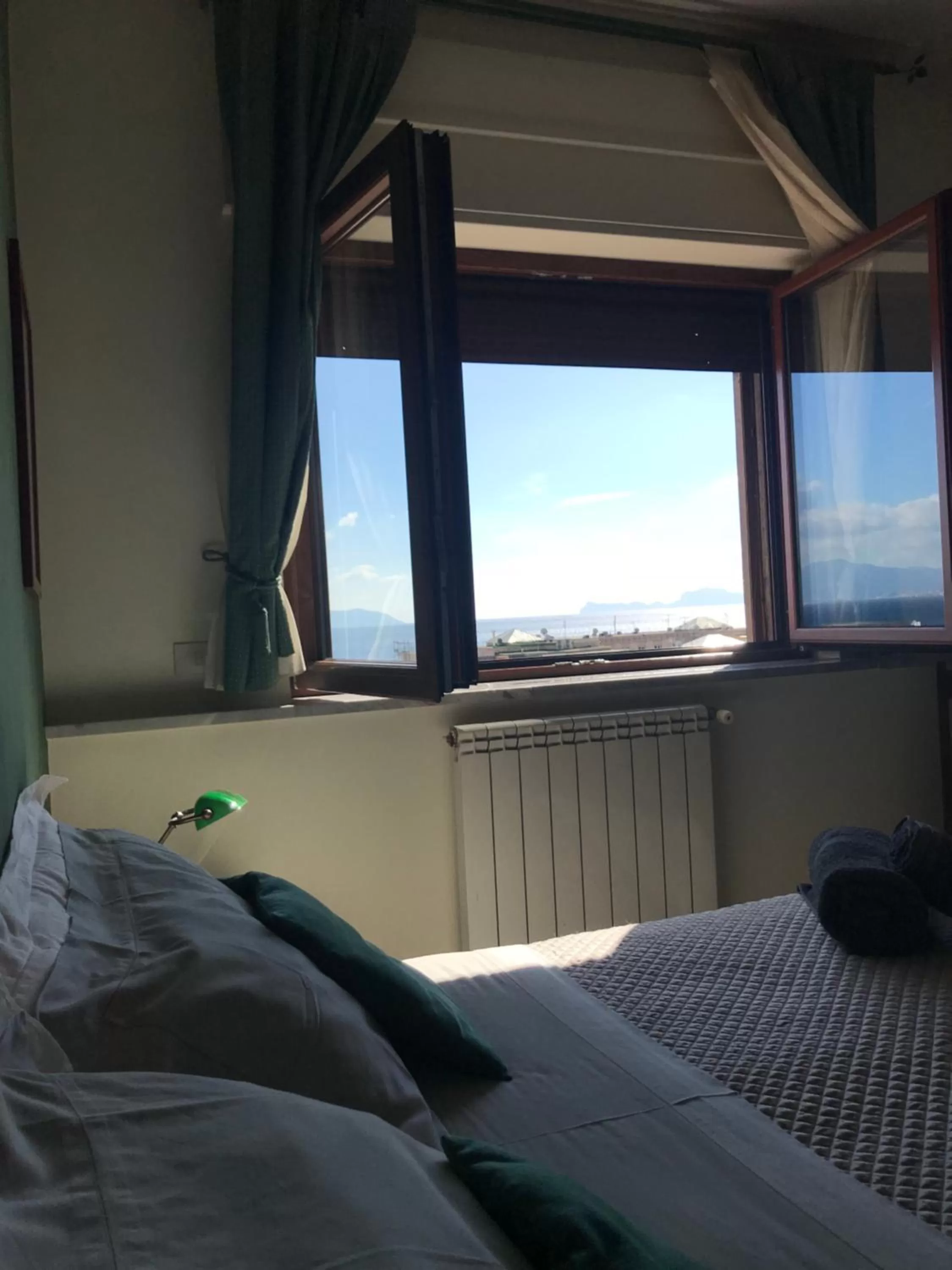 Sea view, Bed in B&B Casamiranapoli