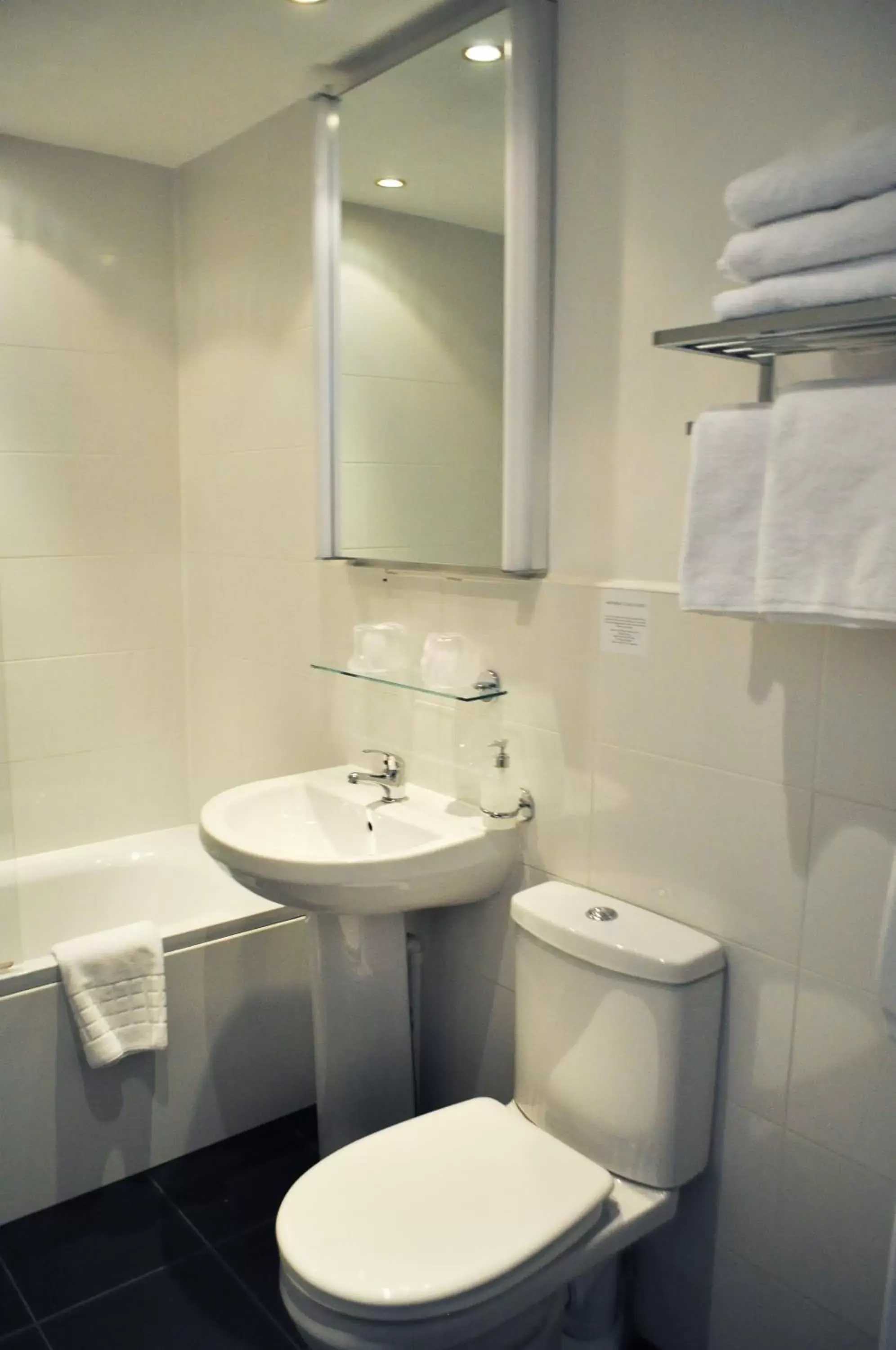 Bathroom in Argyll Guest House