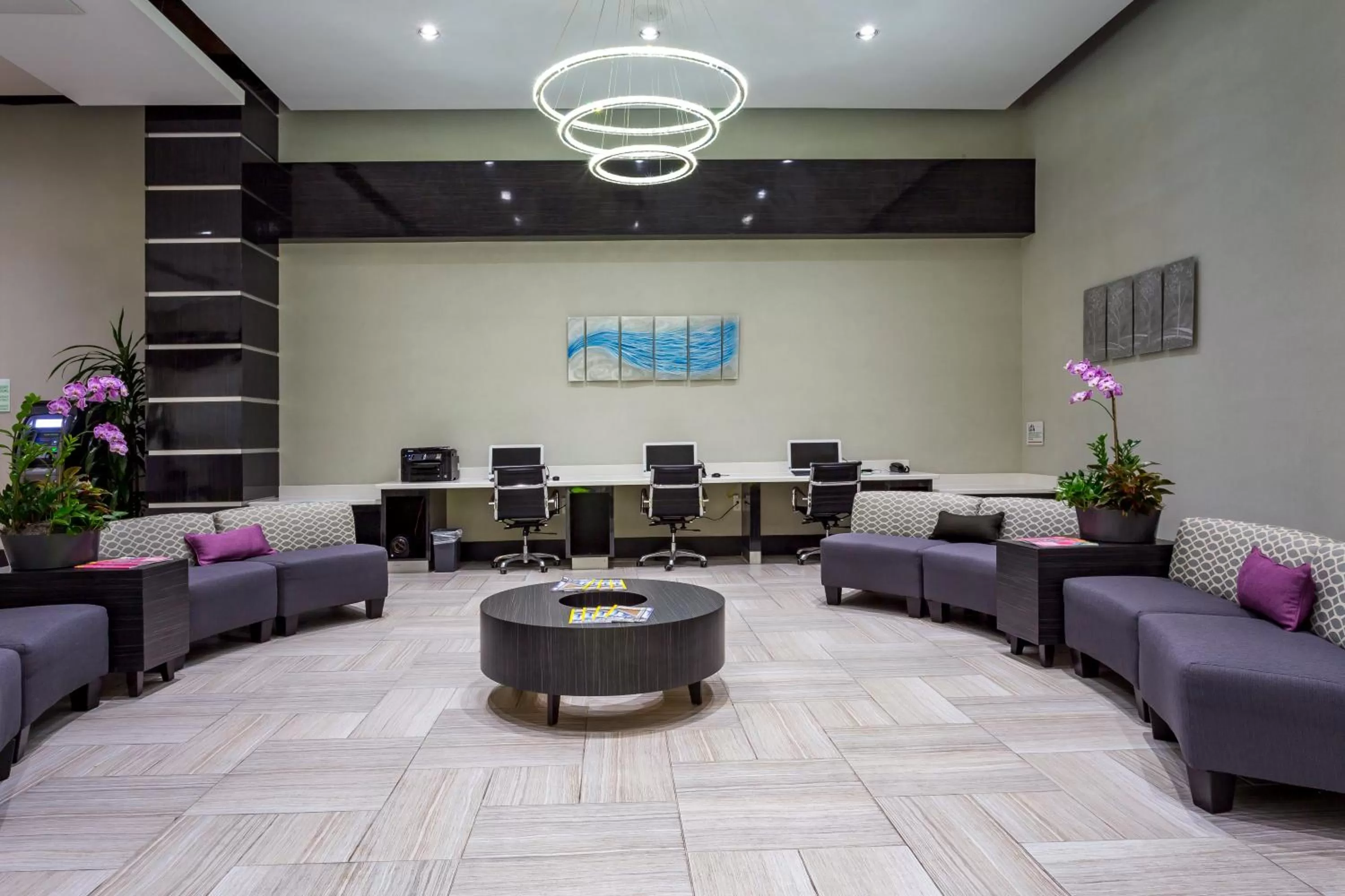 Property building in Holiday Inn Houston Downtown by IHG