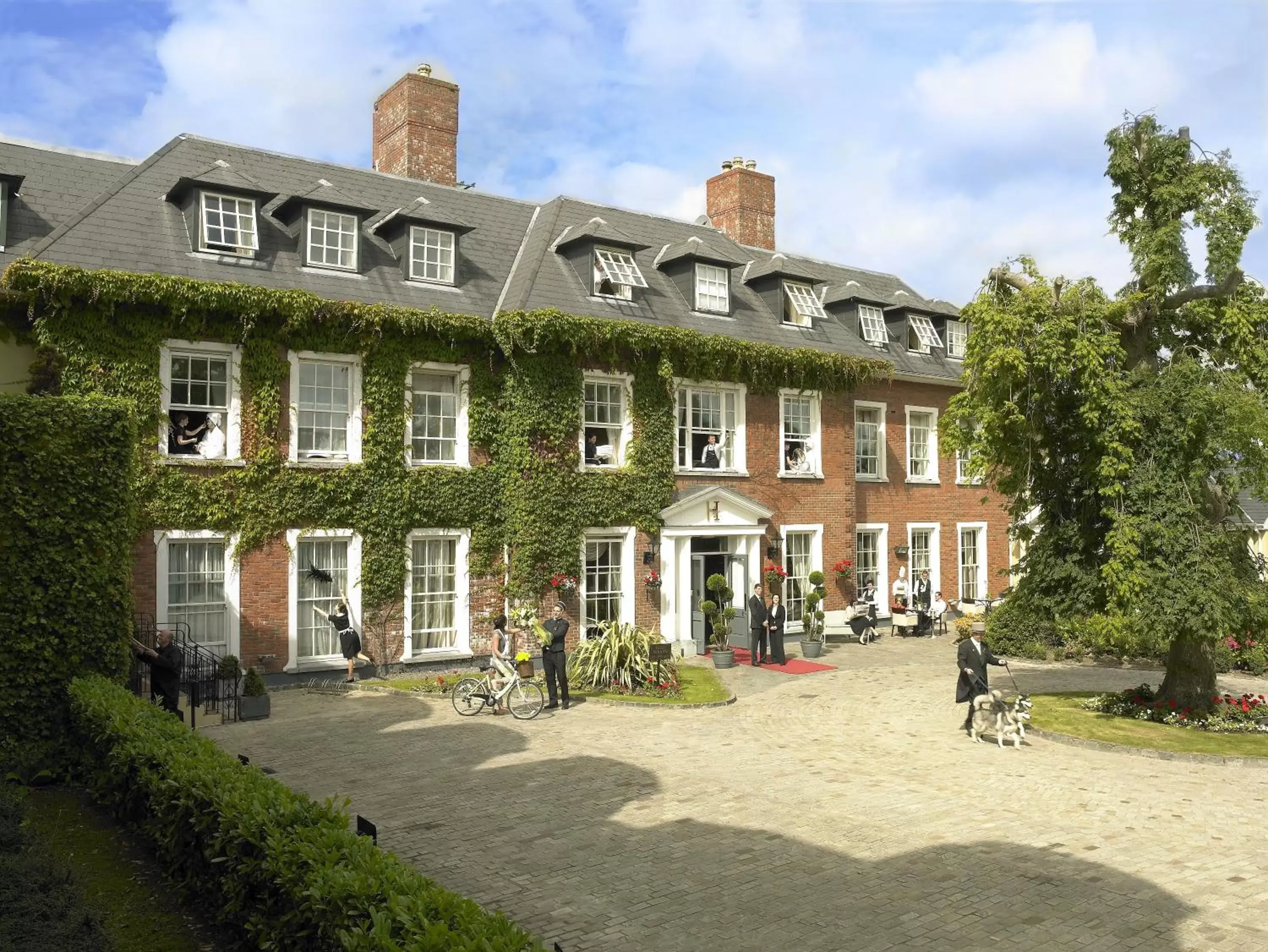 Facade/entrance, Property Building in Hayfield Manor