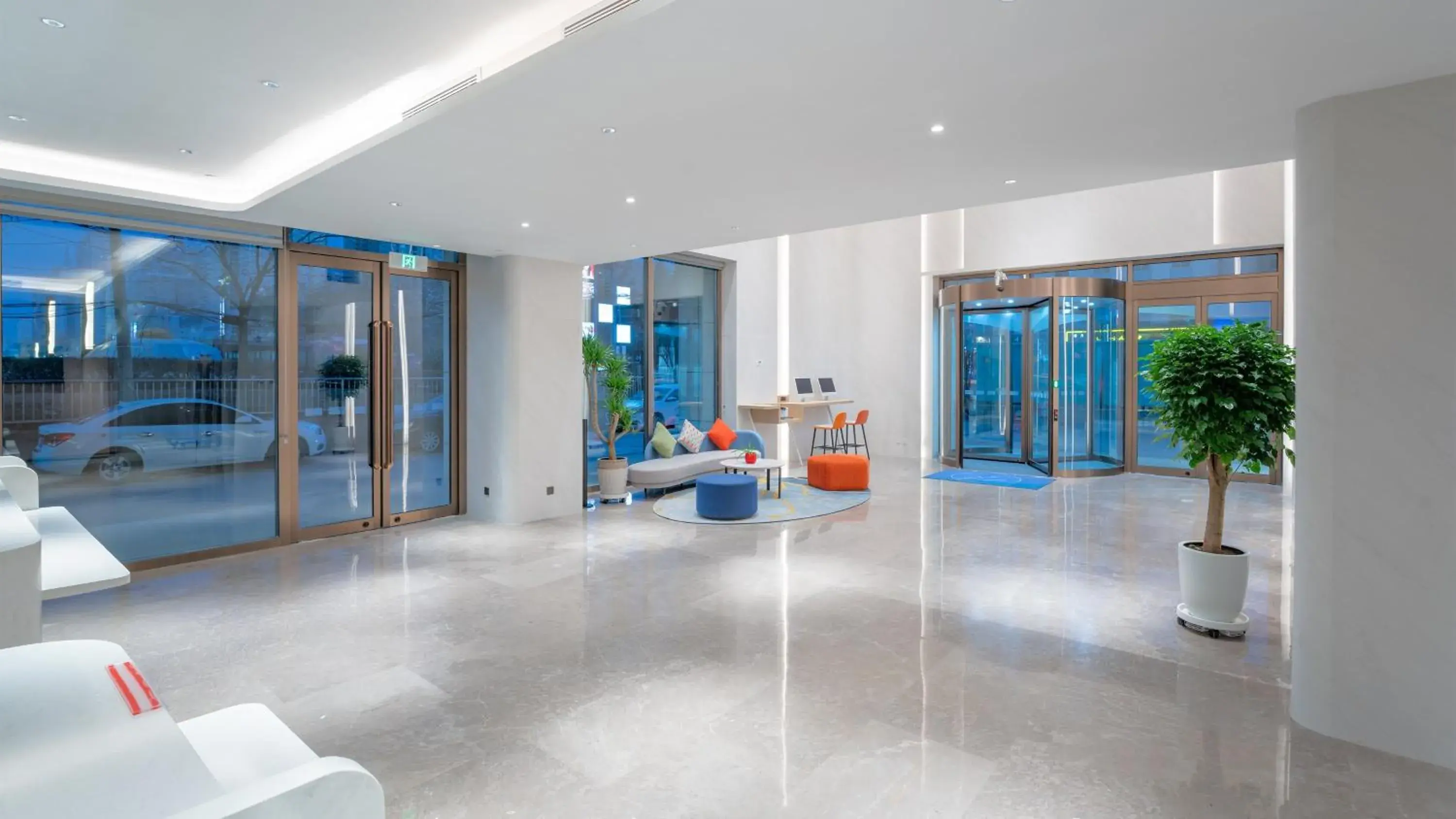 Property building, Lobby/Reception in Holiday Inn Express Lanzhou Jianlan, an IHG Hotel Property building, Lobby/Reception in Holiday Inn Express Lanzhou Jianlan, an IHG Hotel