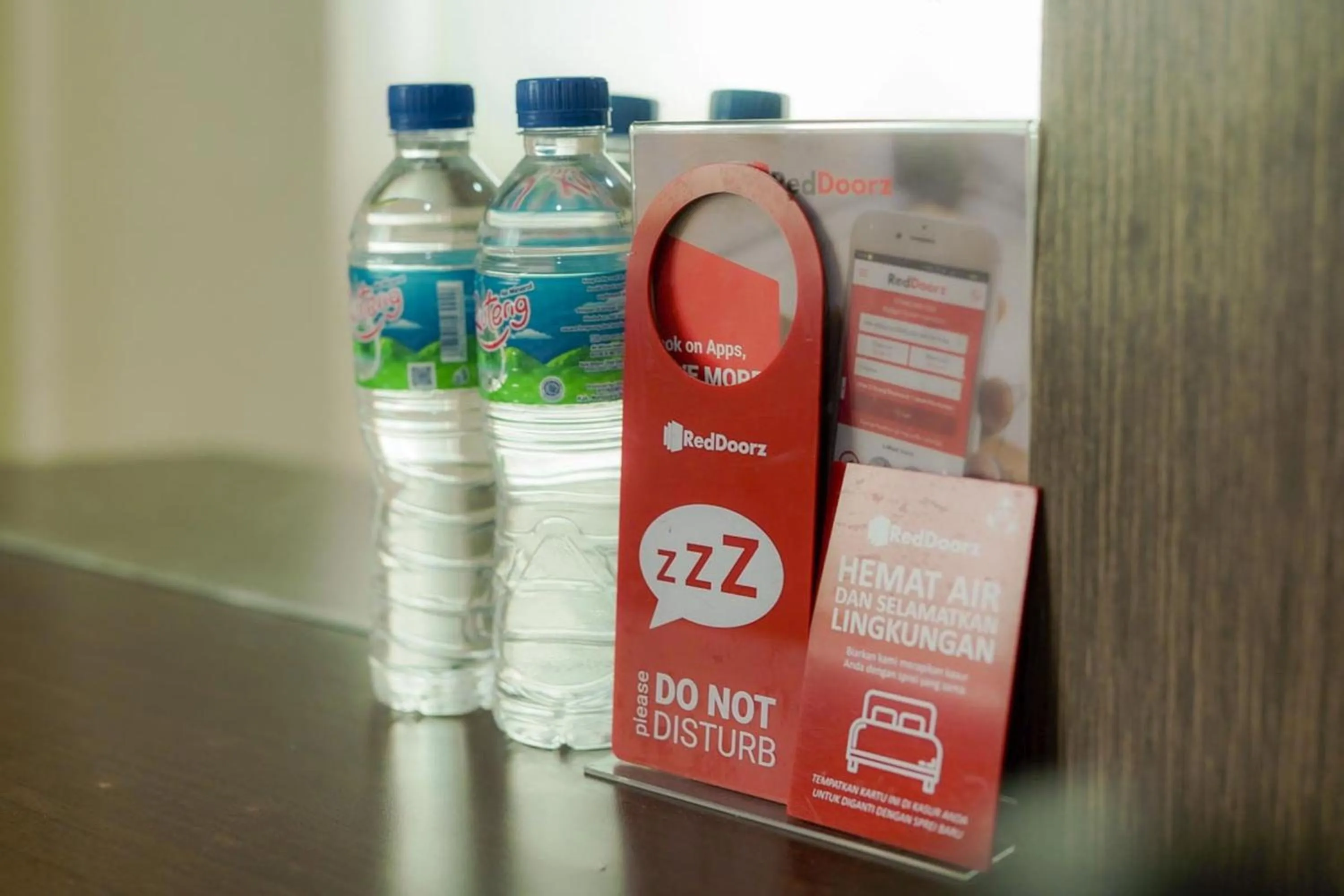 Logo/Certificate/Sign in RedDoorz near Pantai Pede