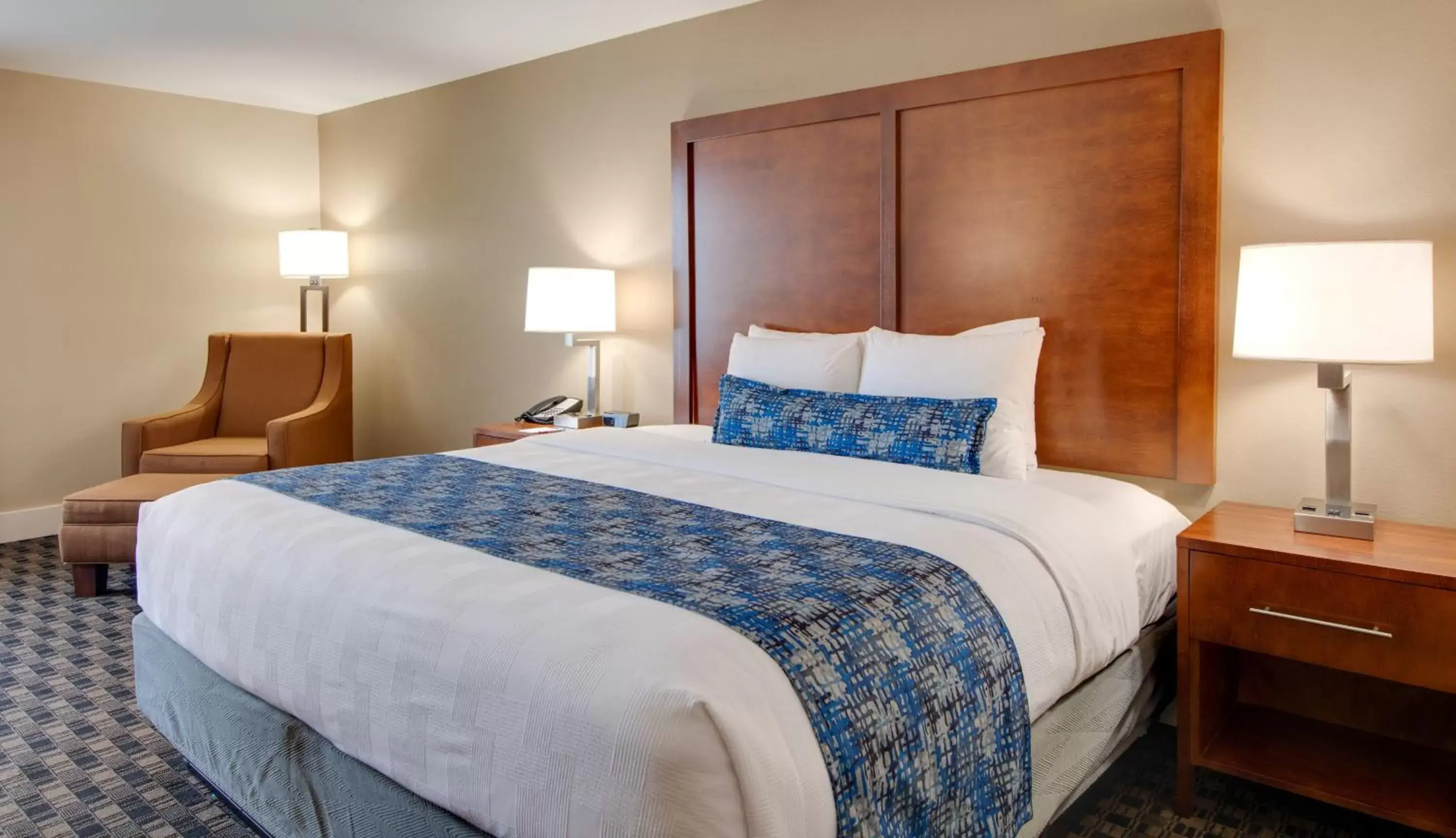 Bed in Best Western Plus Greenville I-385 Inn & Suites