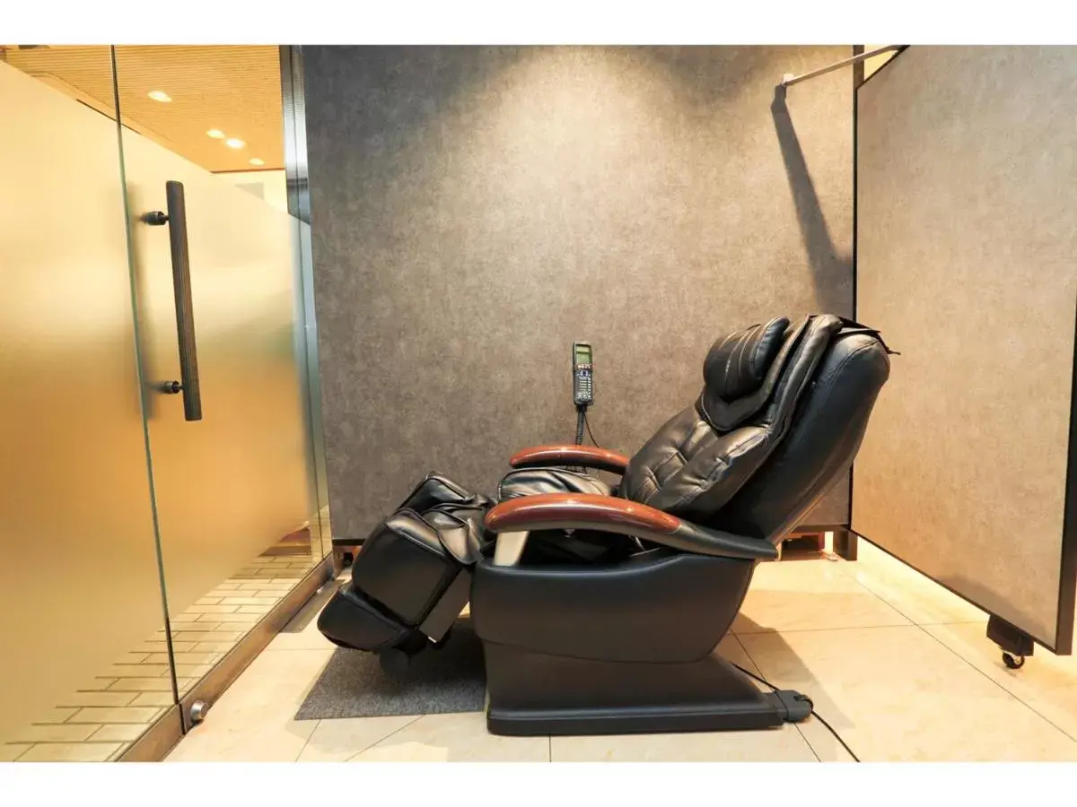 Massage, Seating Area in Smile Hotel Wakayama