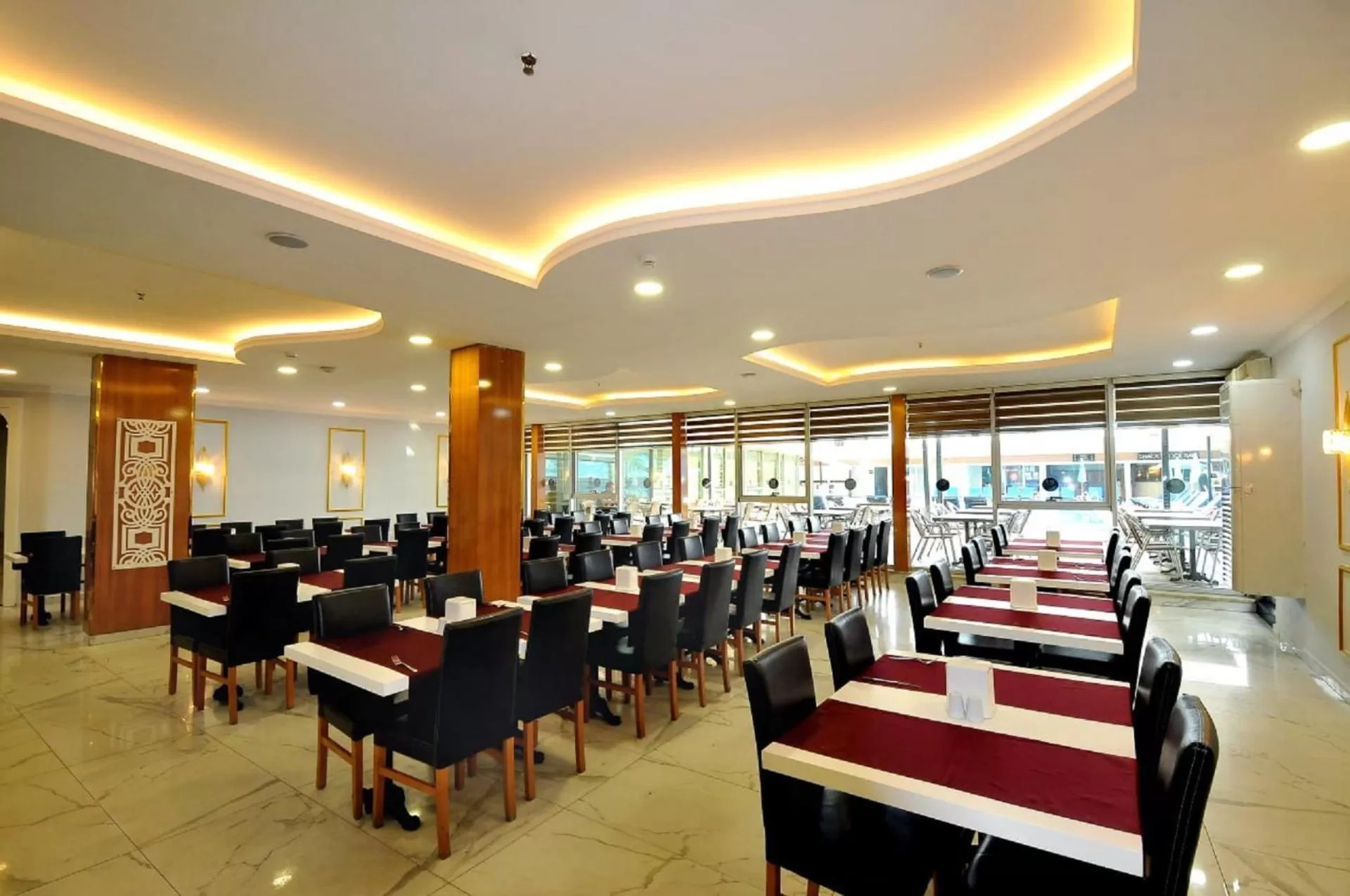 Restaurant/Places to Eat in UK BLUE COAST HOTEL Adult Only