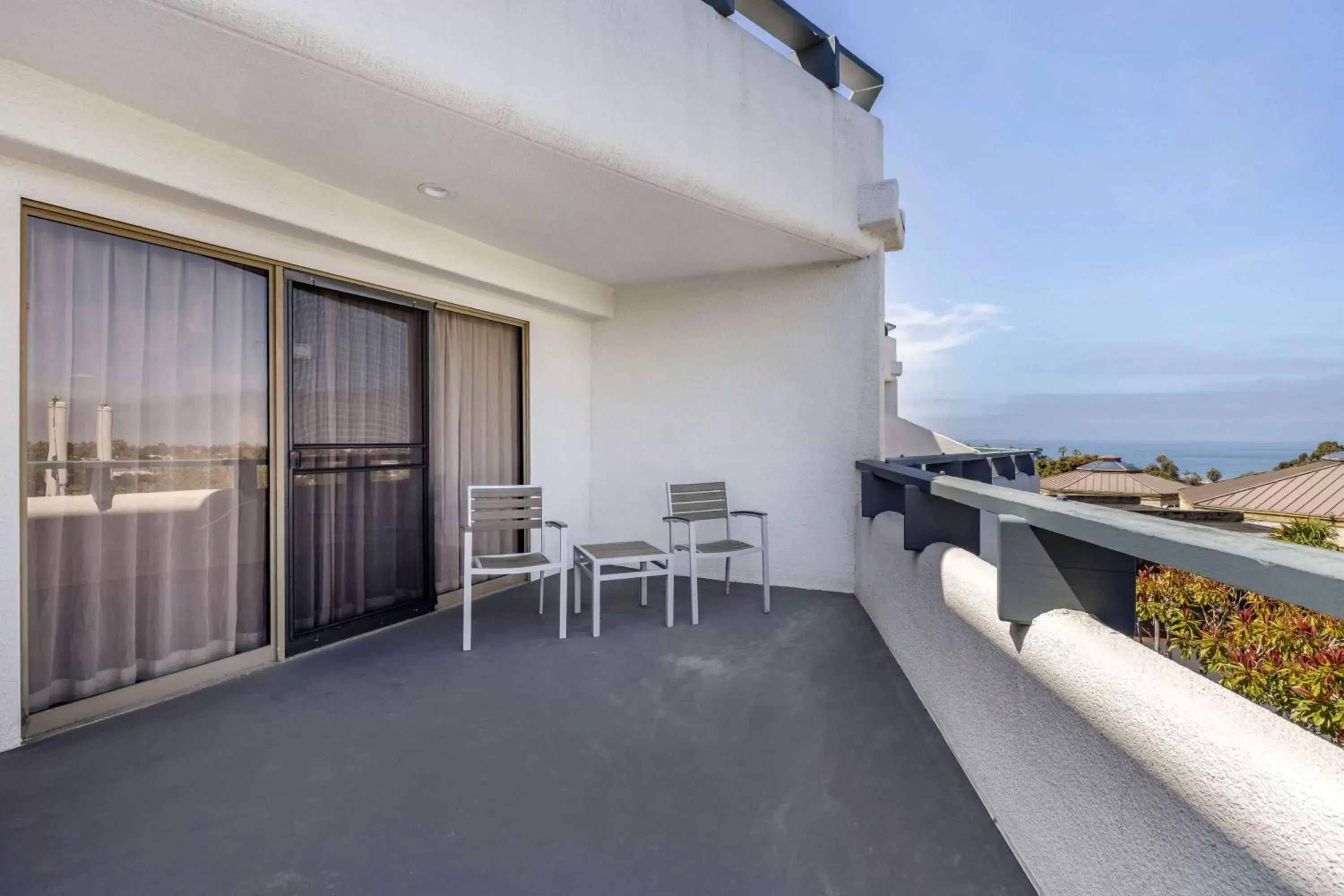 Balcony/Terrace in The Encinitan Hotel & Suites