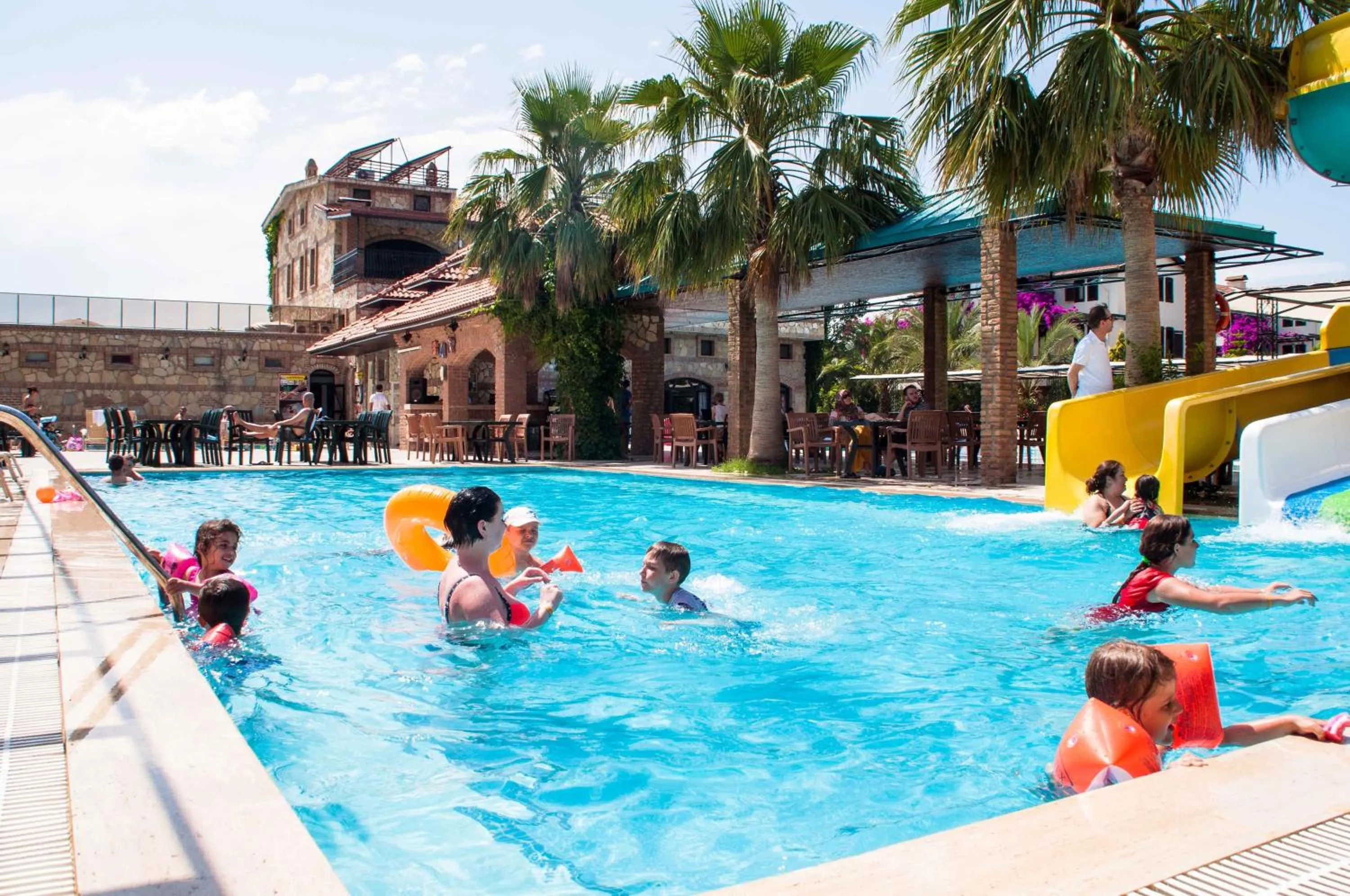 Swimming pool in Belkon Hotel