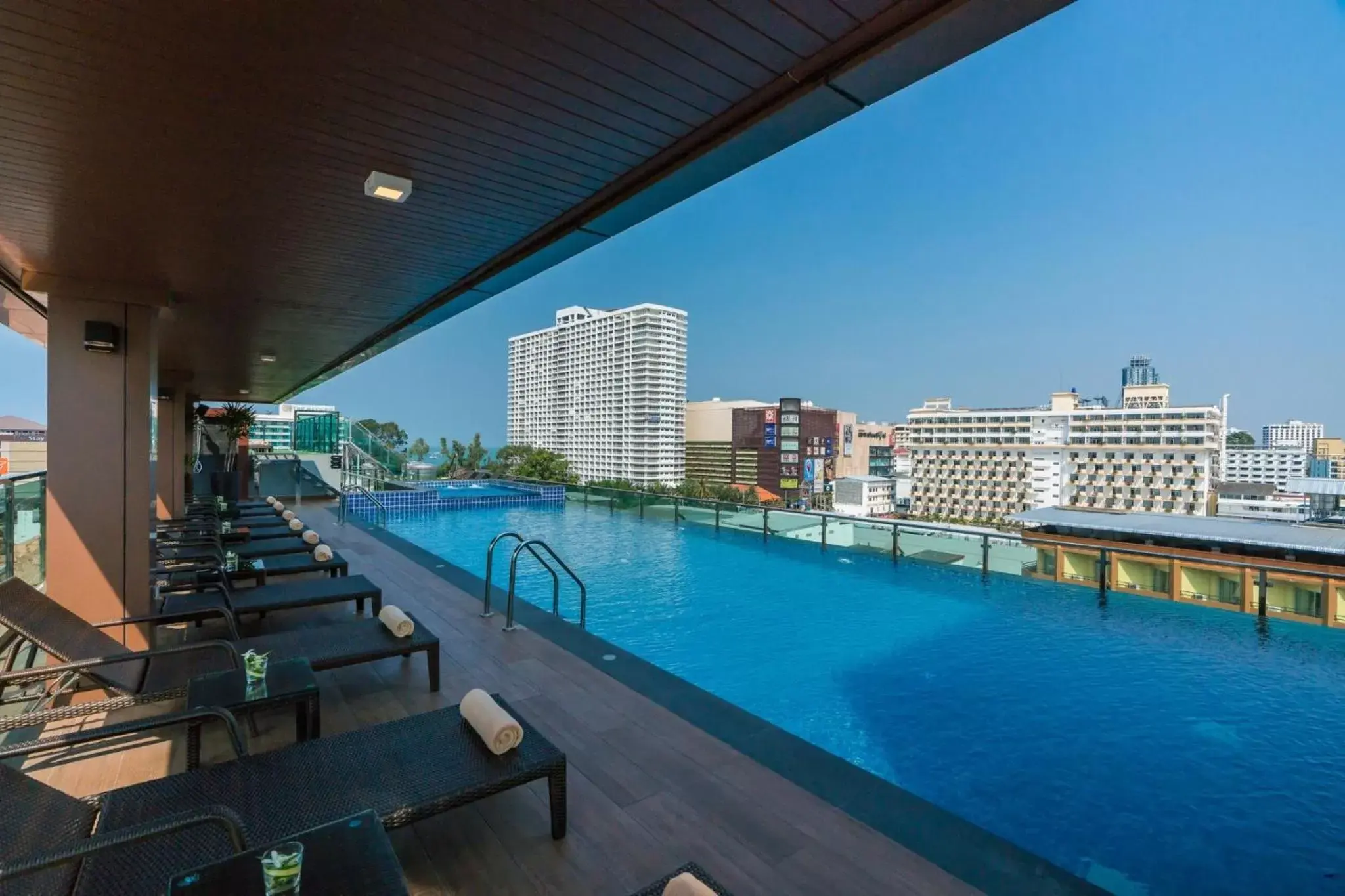 Swimming Pool in Acqua Hotel