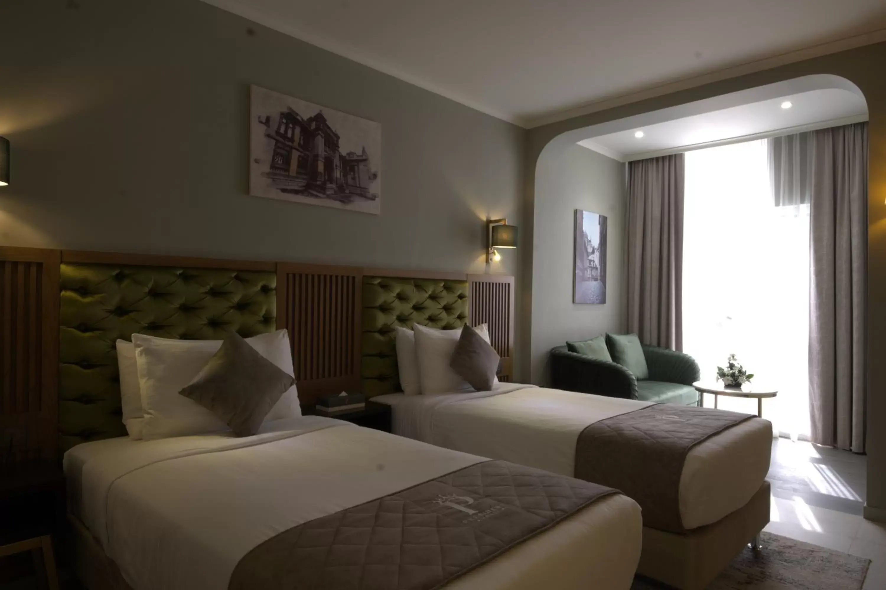 Bedroom, Bed in President Hotel
