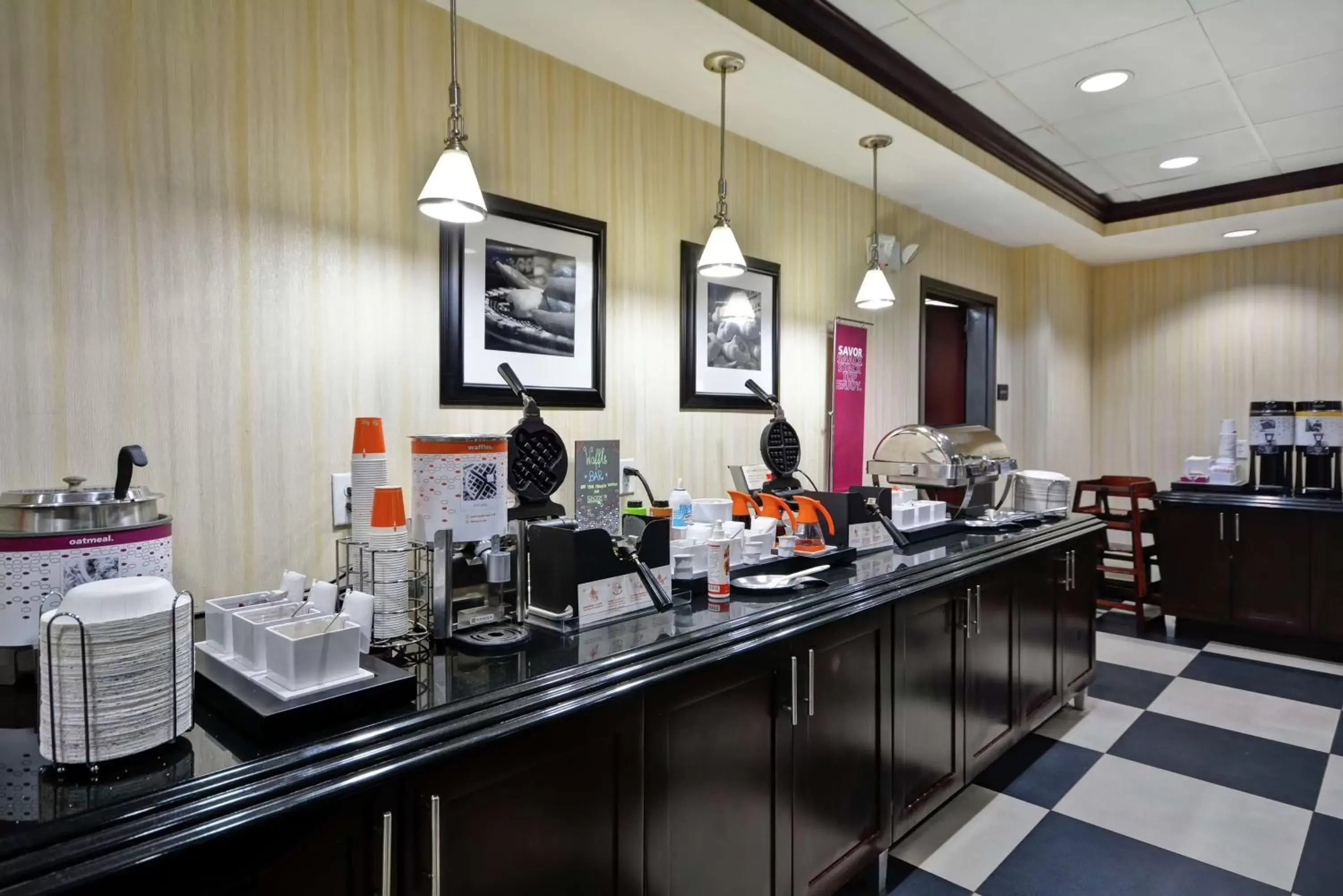 Breakfast, Restaurant/Places to Eat in Hampton Inn & Suites San Antonio/Northeast I-35