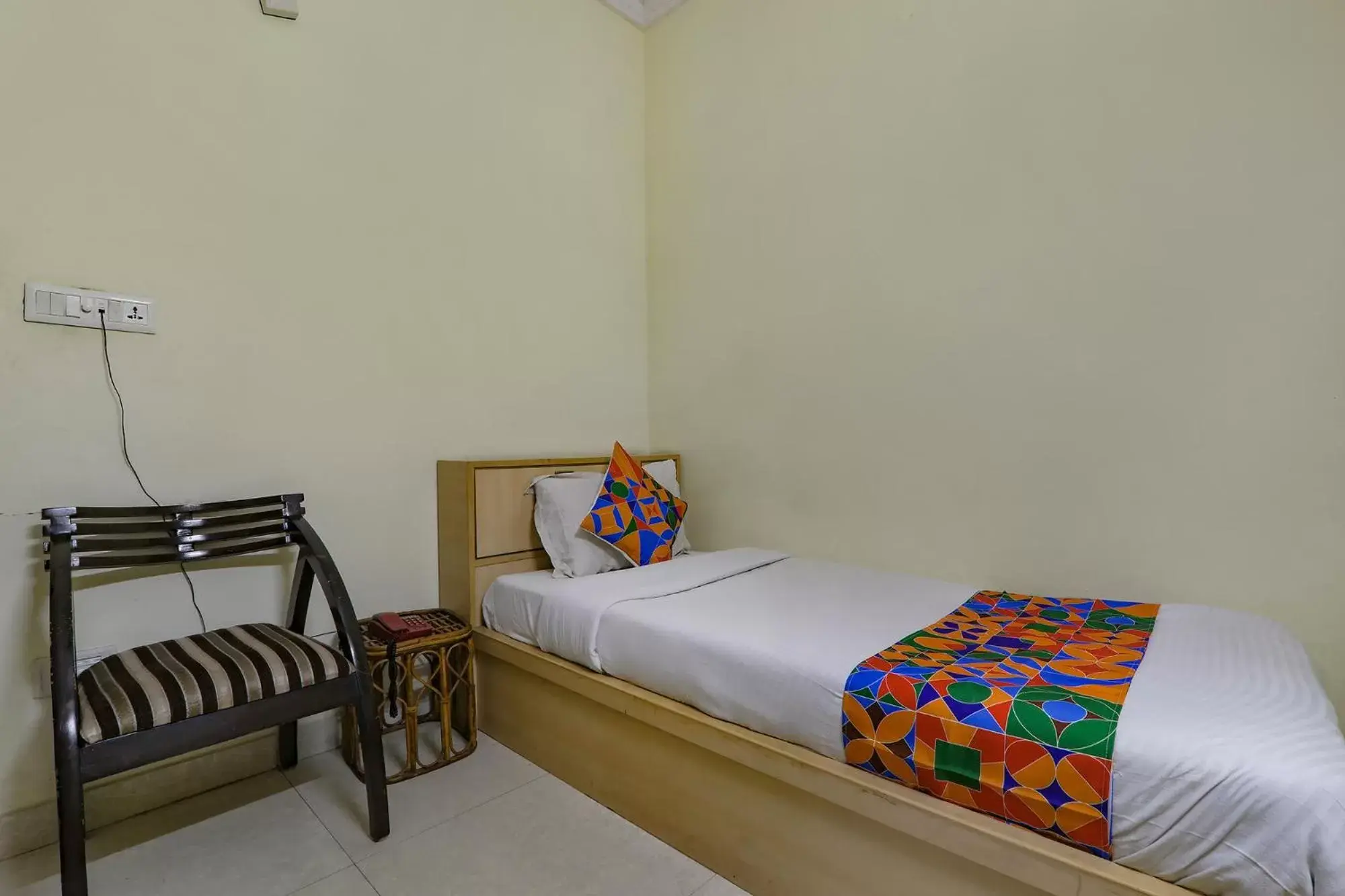 Deluxe Double Room - single occupancy in Super Capital O Townhouse Govinda Royal Deluxe Double Room - single occupancy in Super Capital O Townhouse Govinda Royal