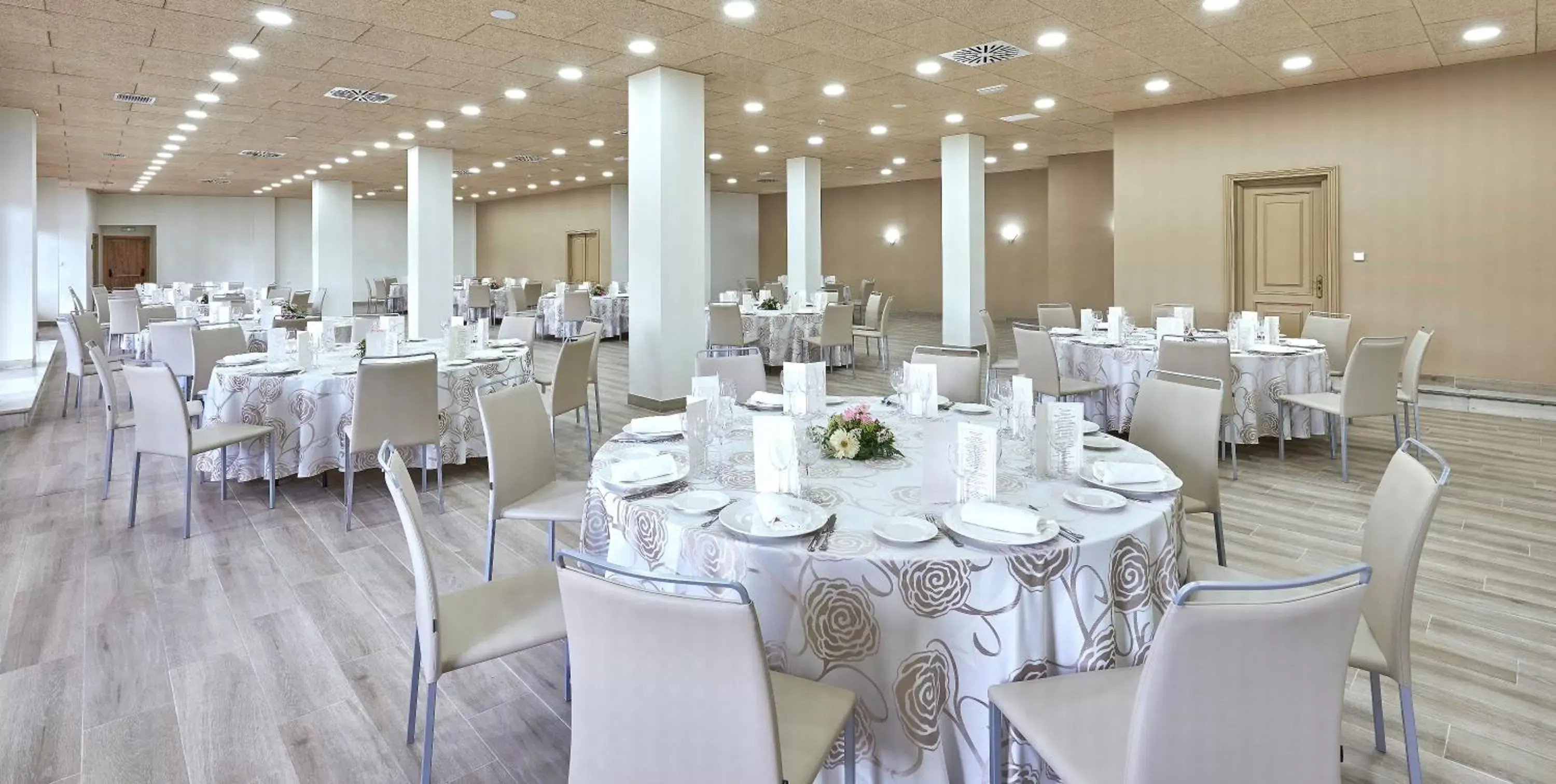 Banquet/Function facilities, Banquet Facilities in Hesperia Córdoba