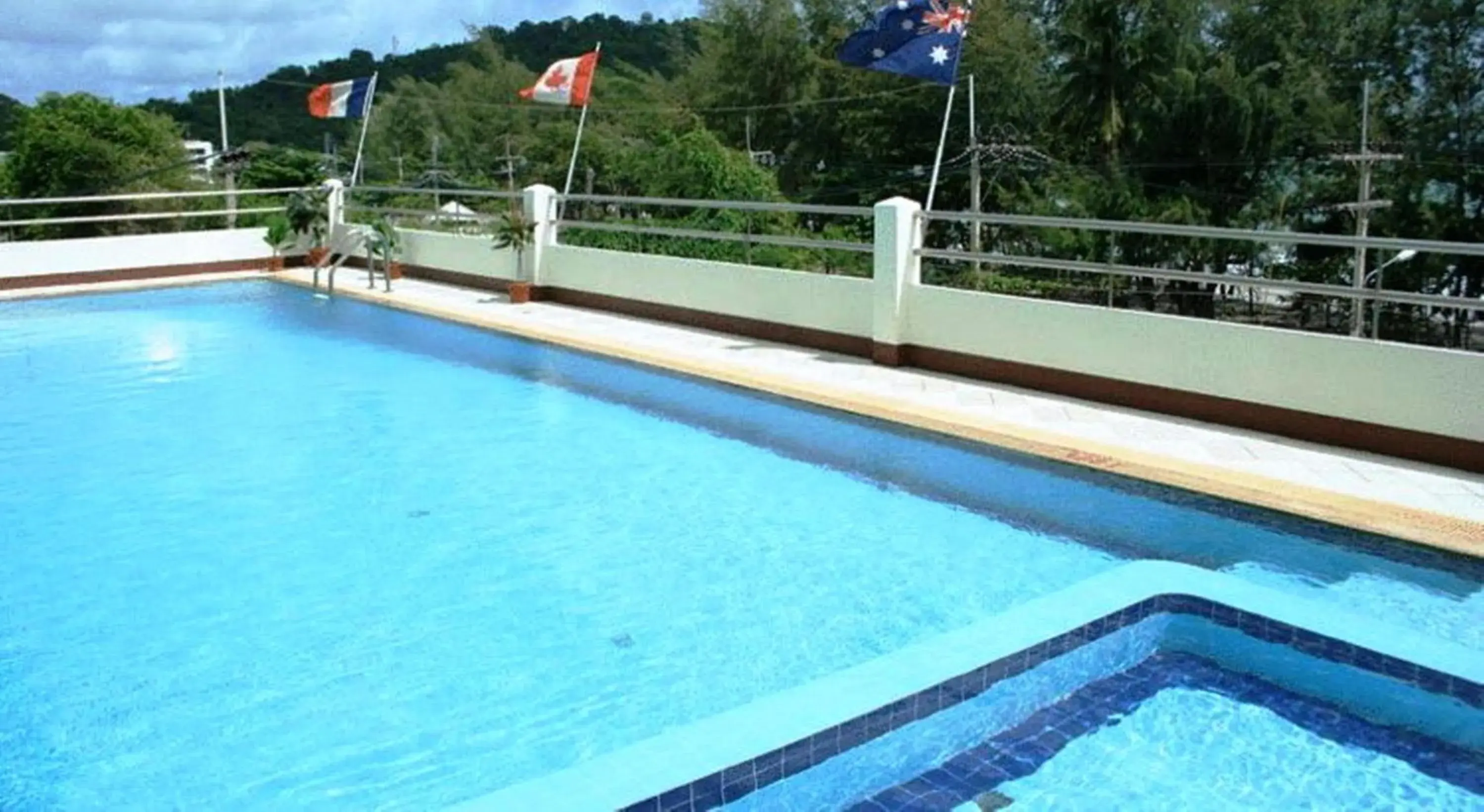 Mountain view, Swimming Pool in Nice Beach Hotel