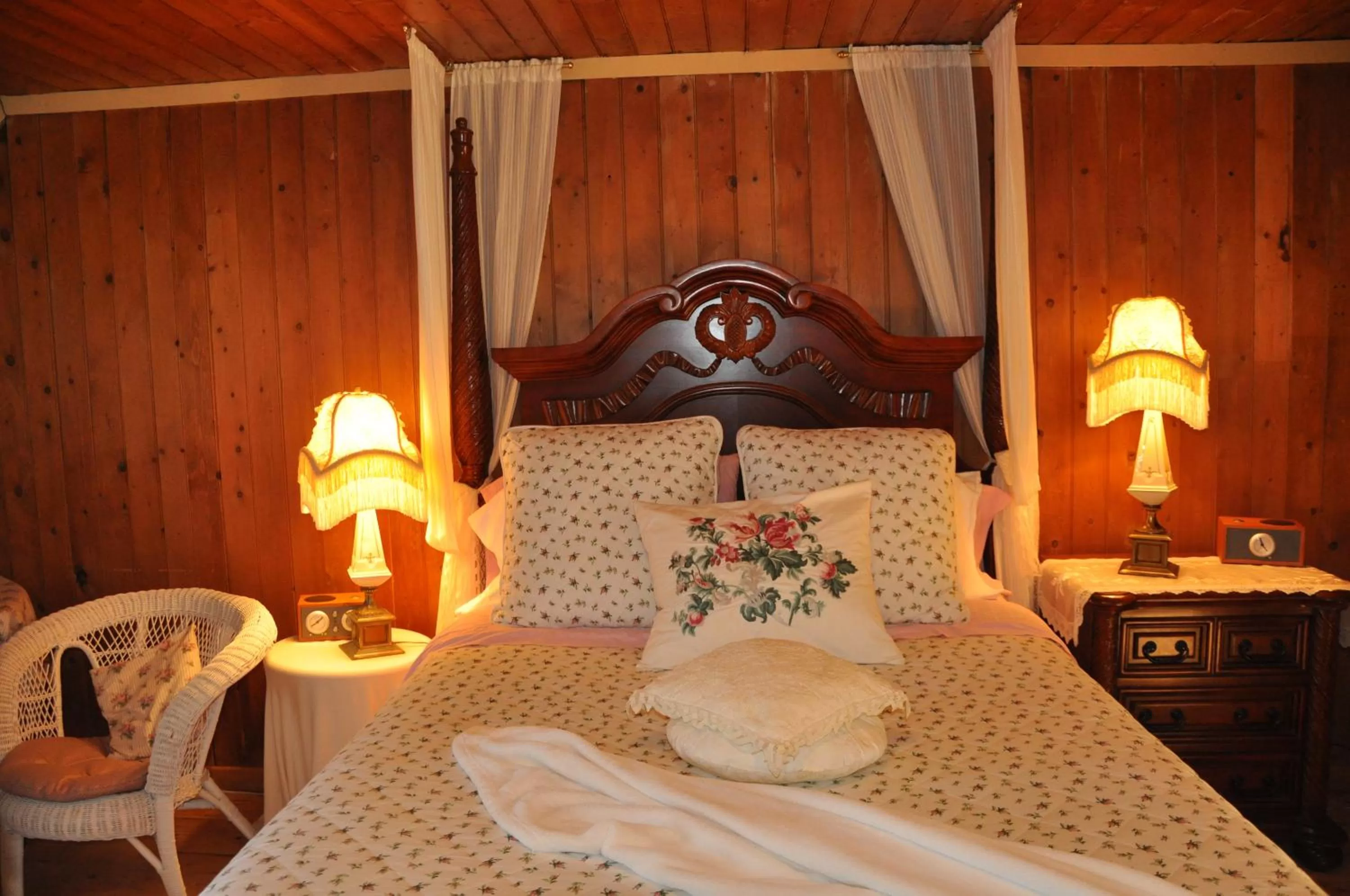 Bedroom, Bed in Auberge sur la Côte