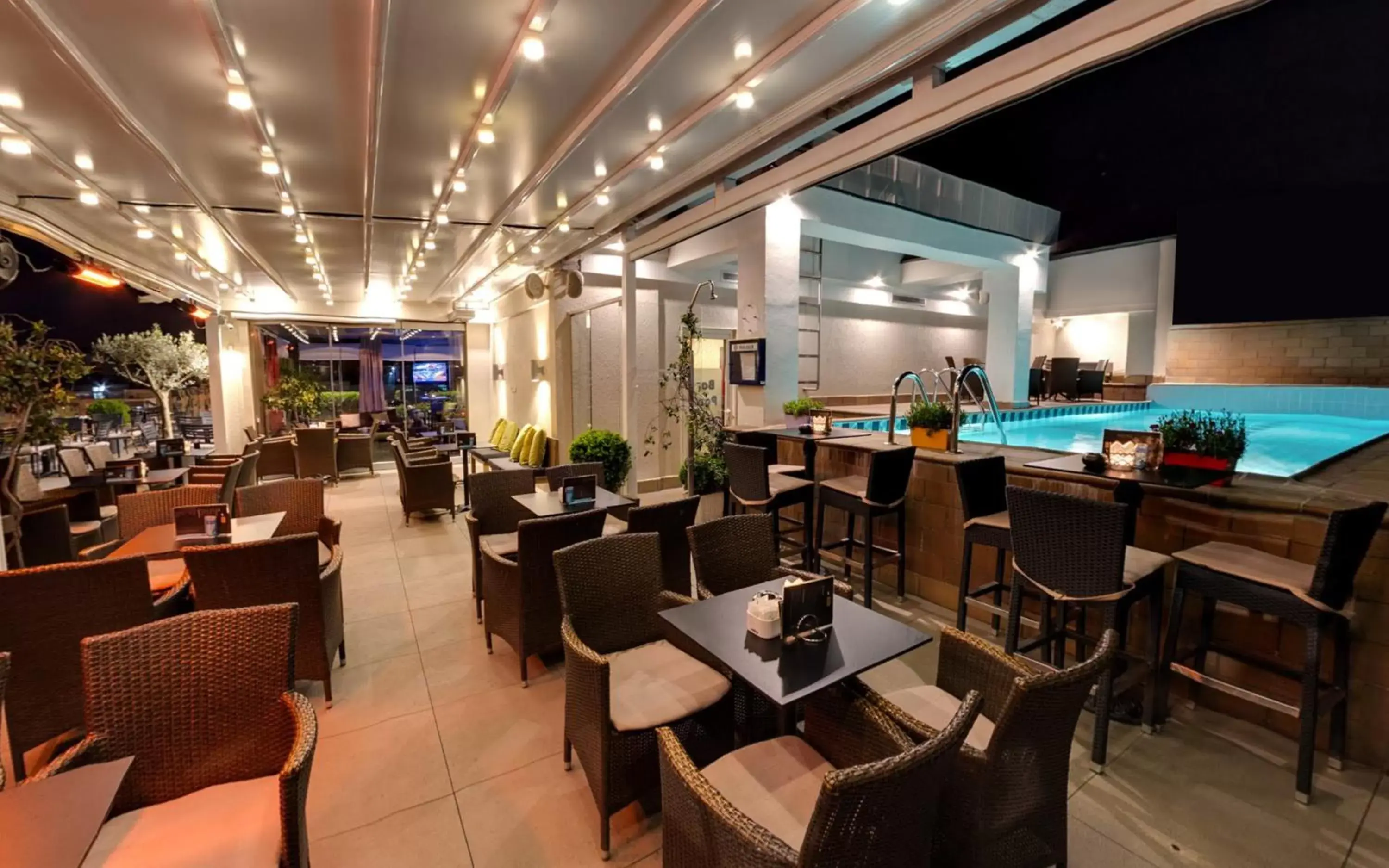 Restaurant/places to eat in Mondial Hotel Restaurant/places to eat in Mondial Hotel