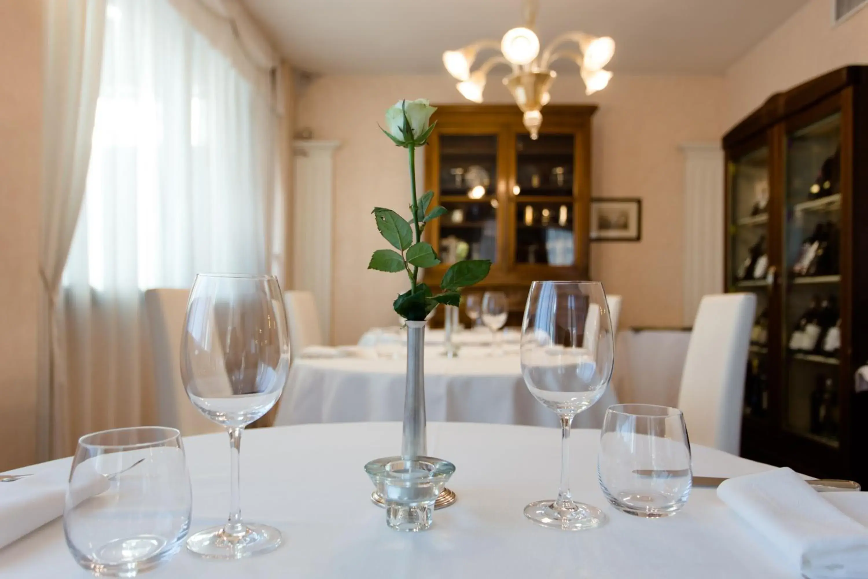 Restaurant/Places to Eat in Hostellerie Du Cheval Blanc