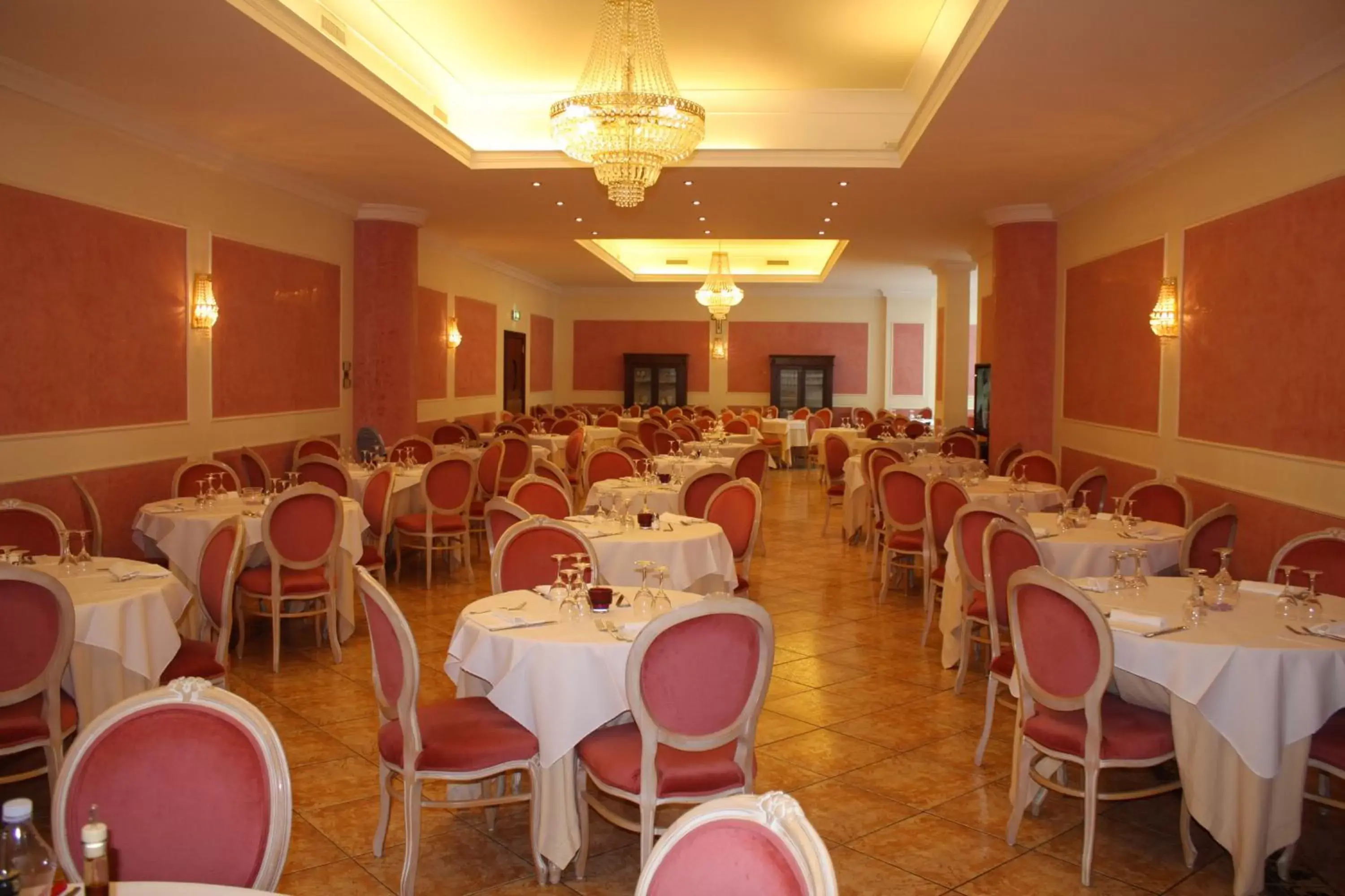 Banquet/Function facilities, Restaurant/Places to Eat in Grand Hotel degli Angeli