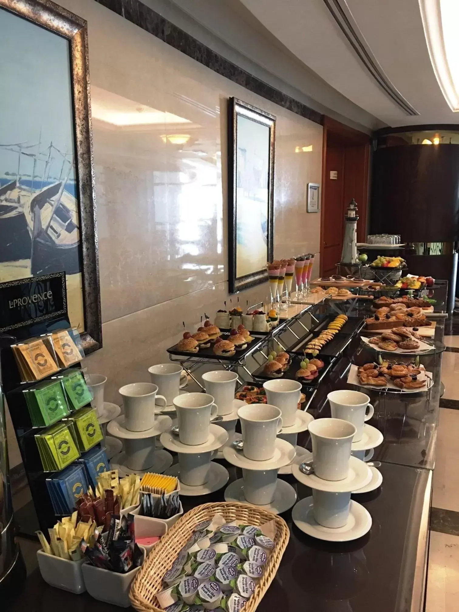 Coffee/tea facilities in City Seasons Hotel Dubai