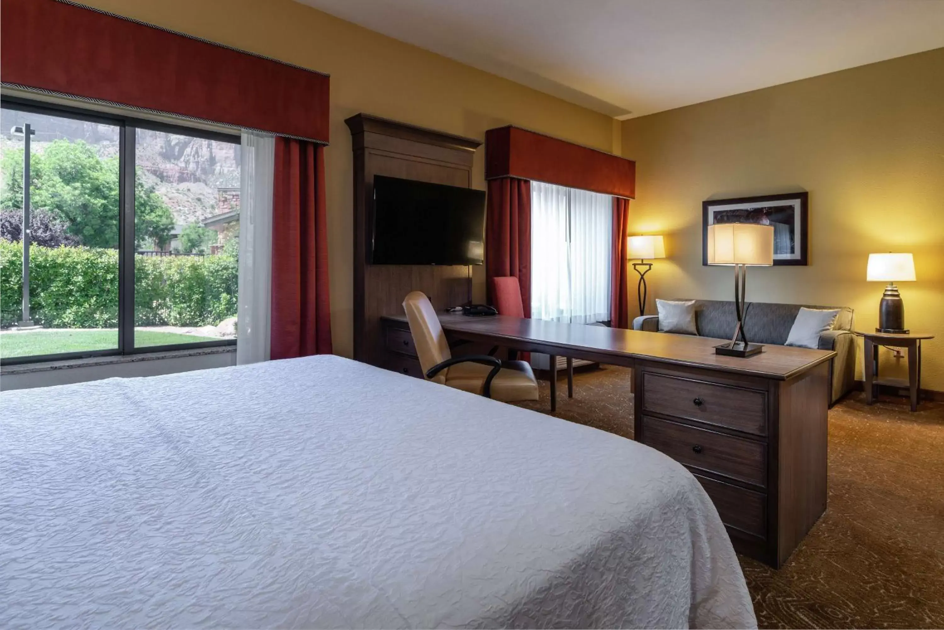 Bedroom, Bed in Hampton Inn & Suites Springdale/Zion National Park