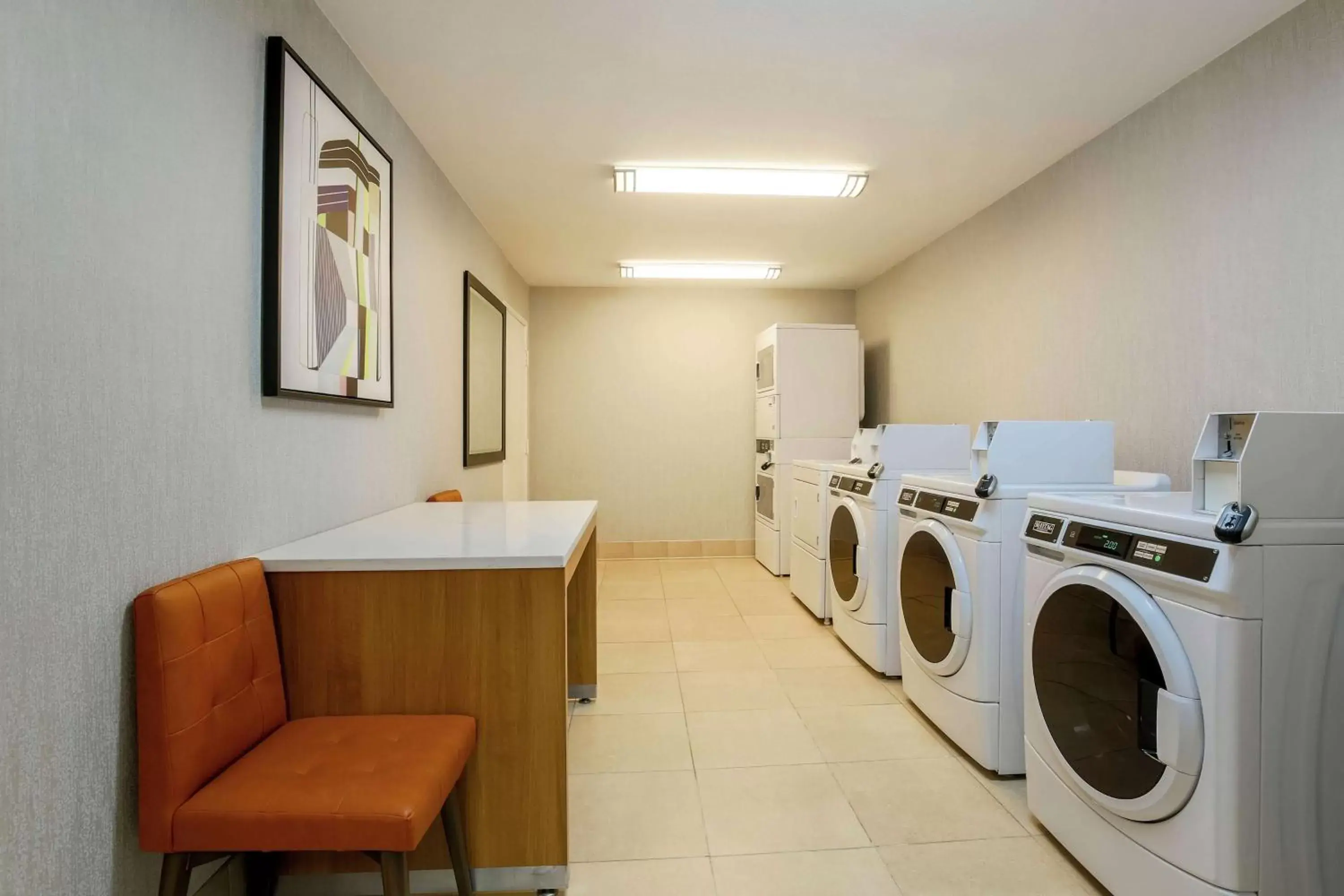 Property building in Hampton Inn & Suites Denver Tech Center Property building in Hampton Inn & Suites Denver Tech Center