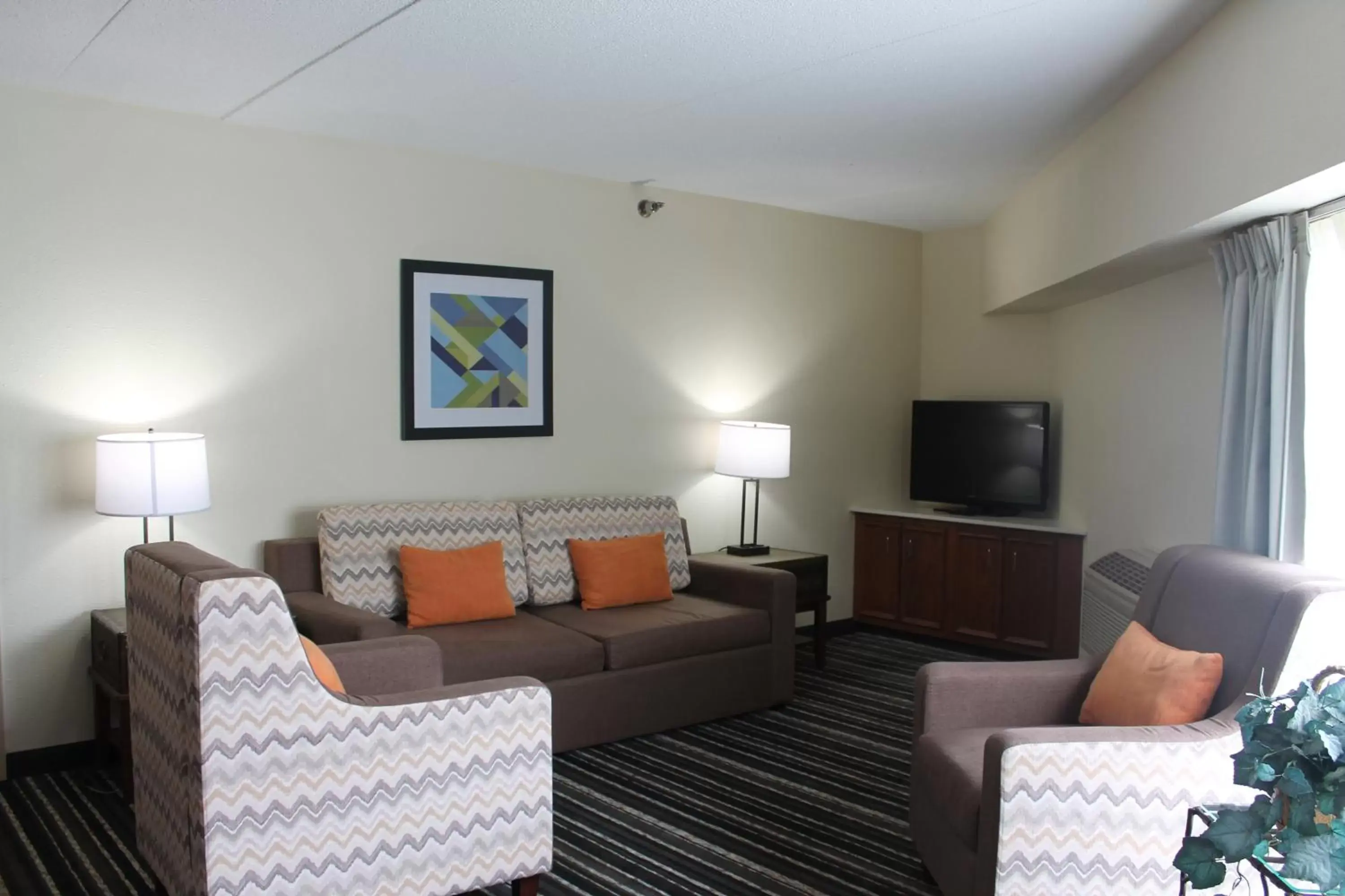 Living room in Crossroads Hotel and Huron Event Center