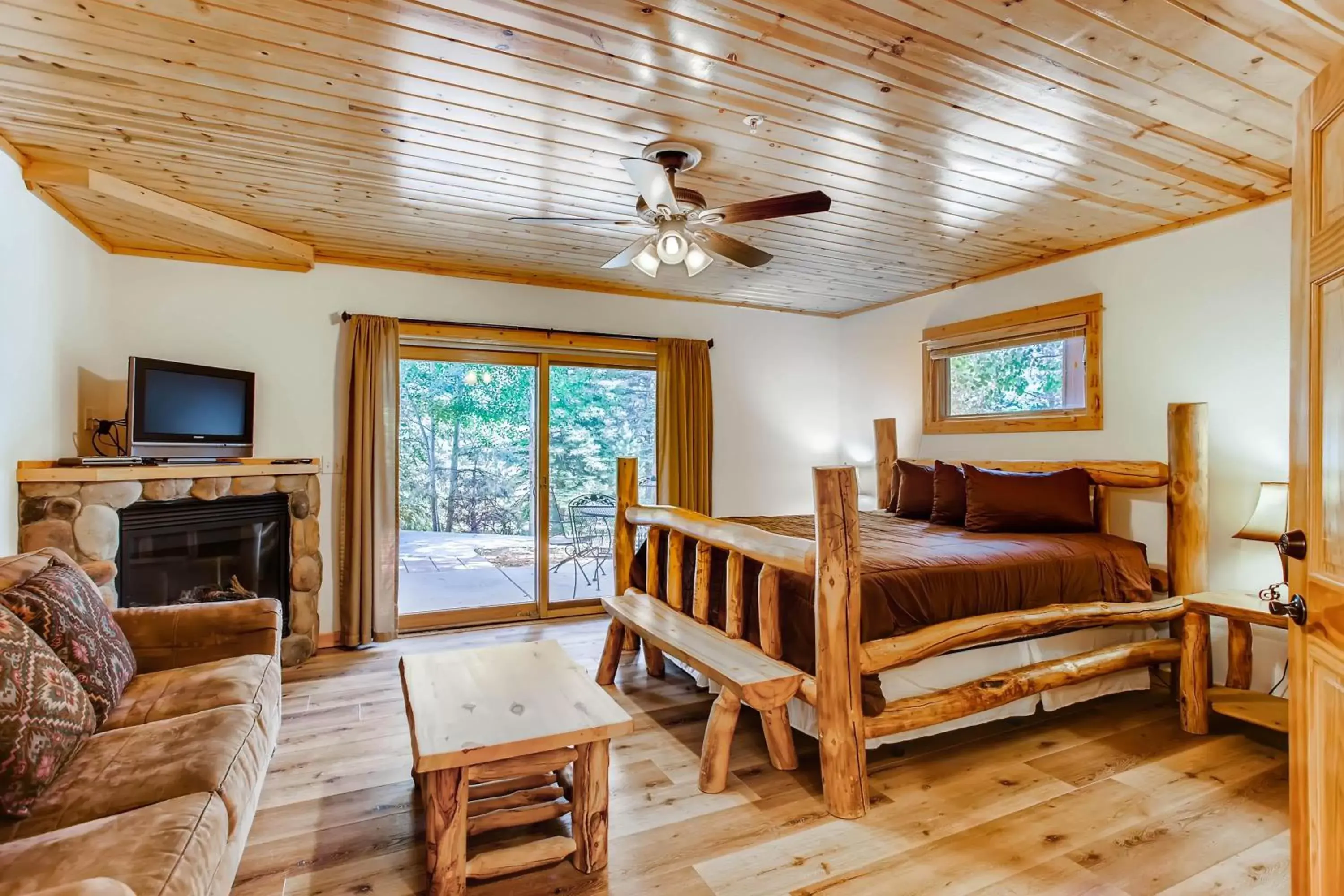 Three-Bedroom Suite in Estes Park Condos Three-Bedroom Suite in Estes Park Condos