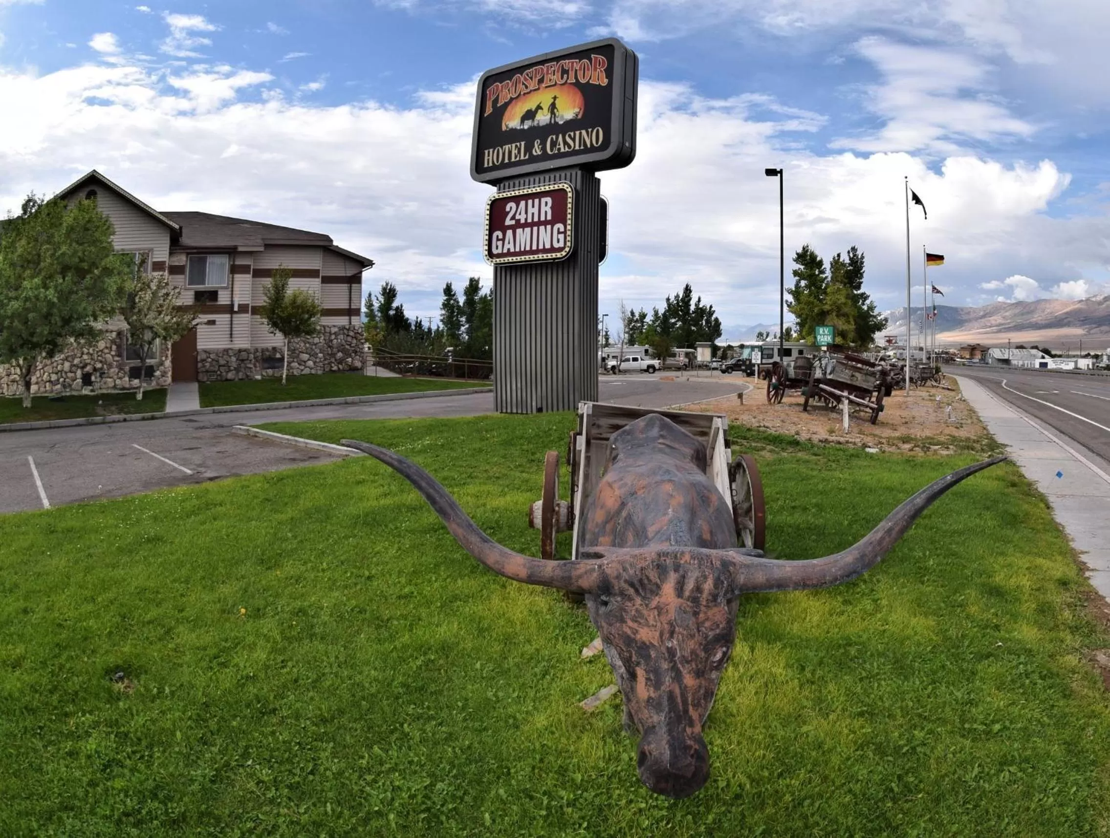 Facade/entrance in Prospector Hotel & Casino
