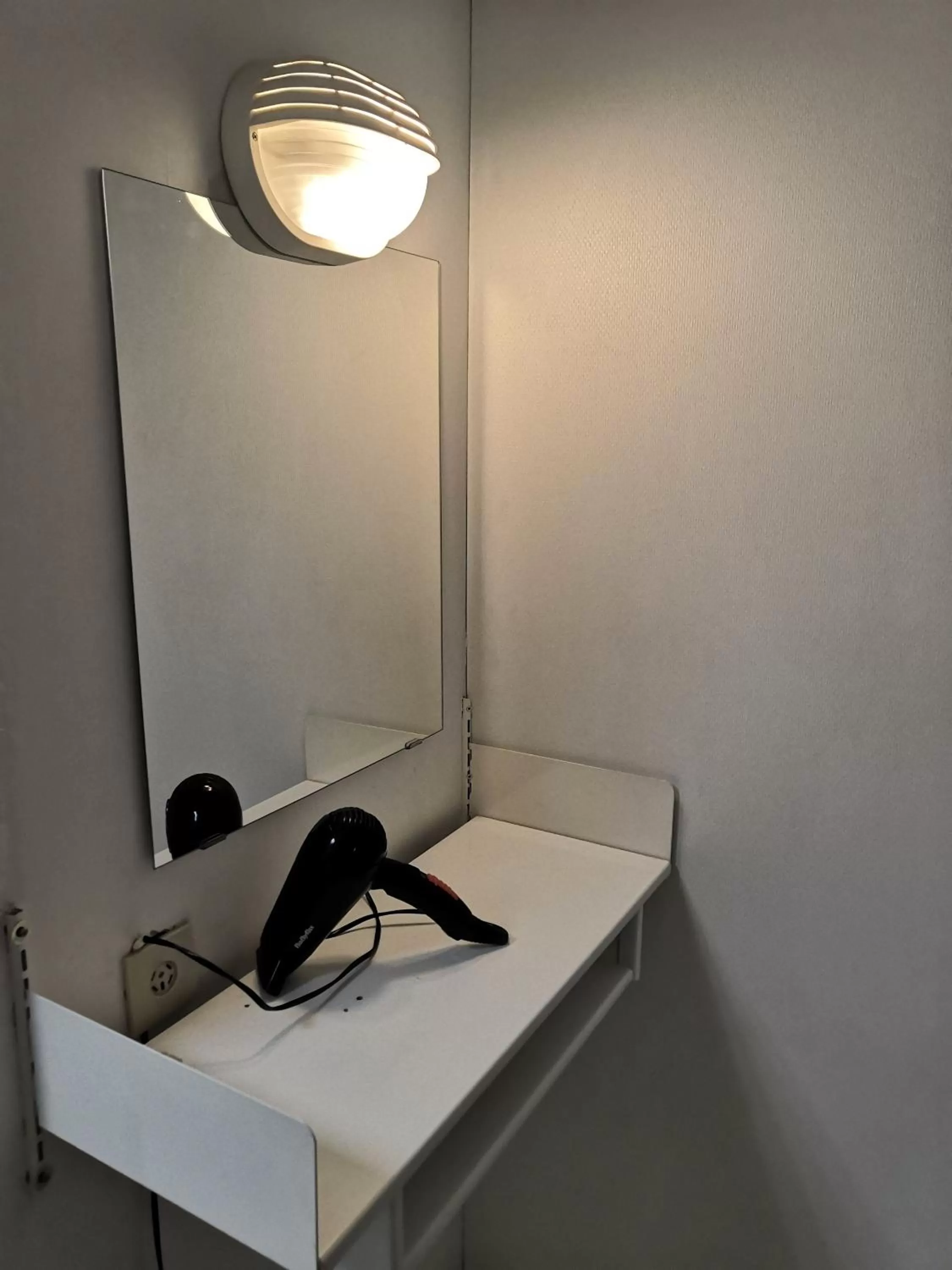 heating in 101 Guesthouse Hotel