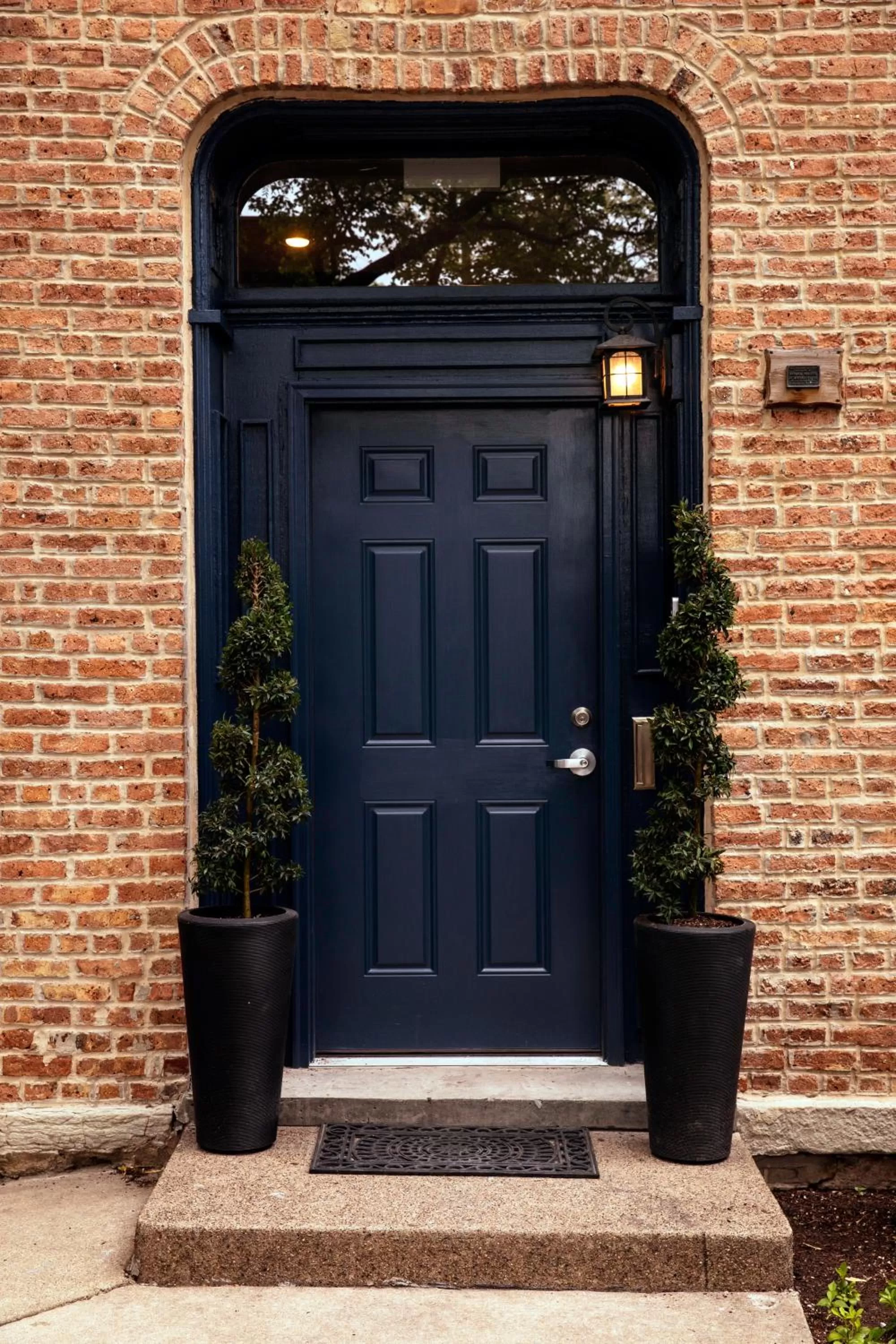 Facade/entrance in Wicker Park Inn