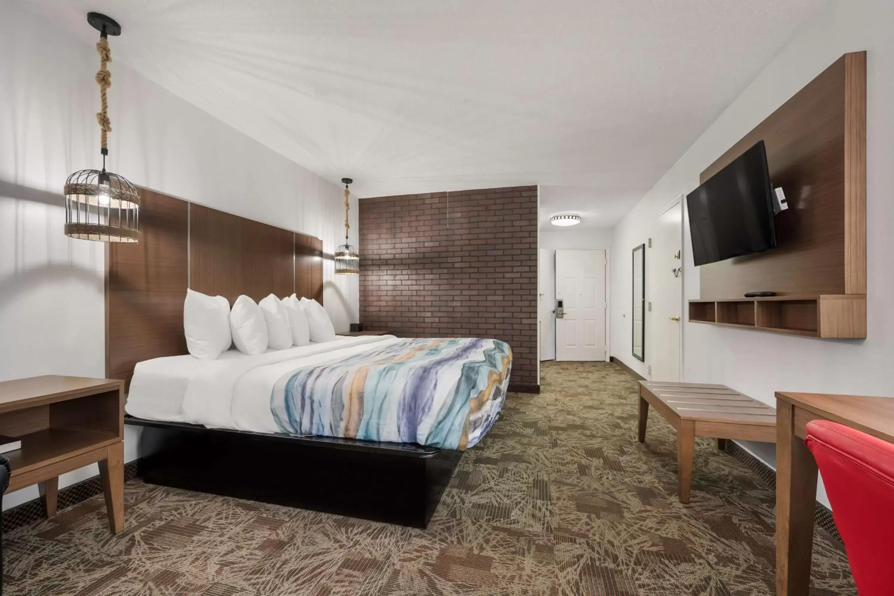 Bedroom, Bed in SureStay Hotel By Best Western Tuscaloosa Southeast