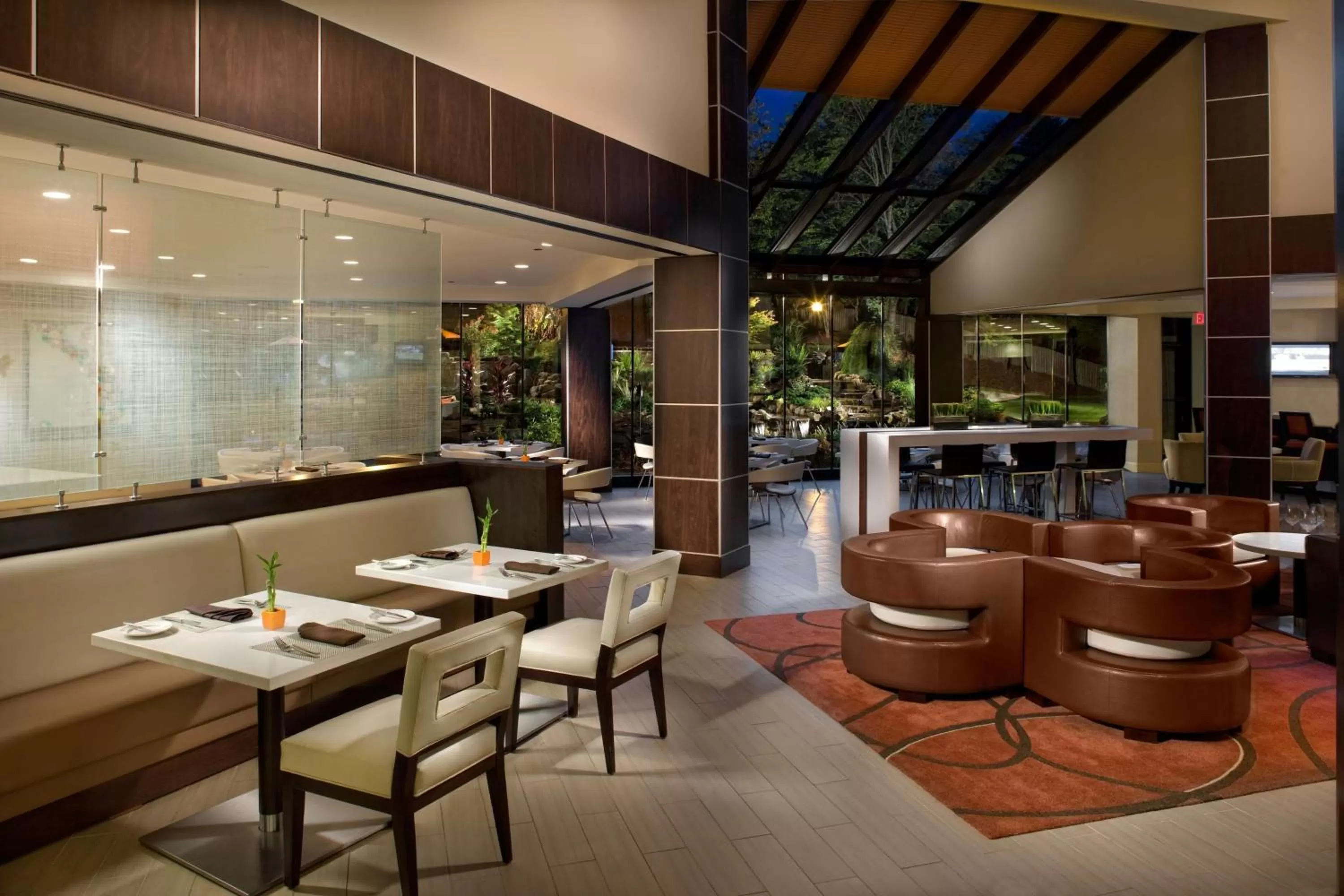 Restaurant/places to eat in Hyatt Regency Suites Atlanta Northwest