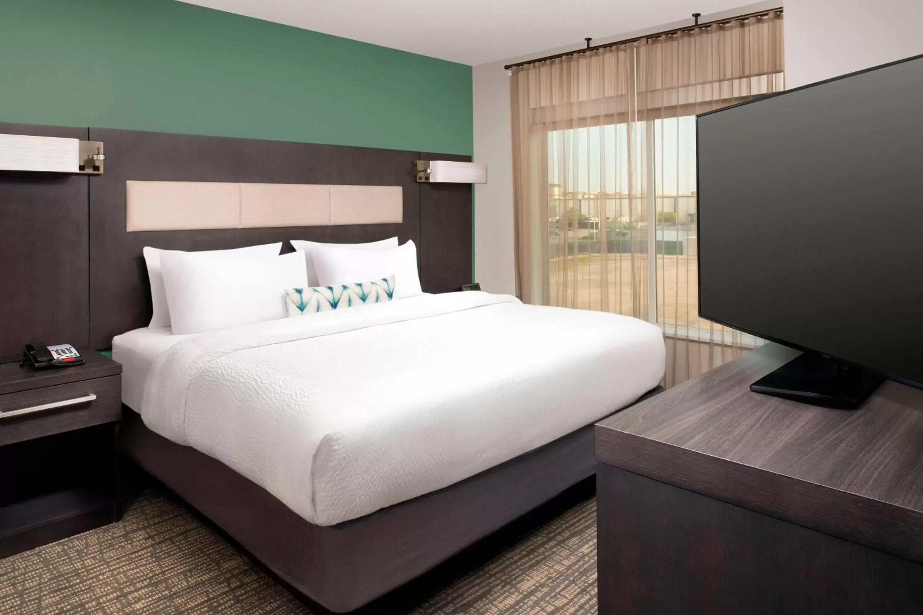 Photo of the whole room, Bed in Residence Inn by Marriott New Orleans Elmwood